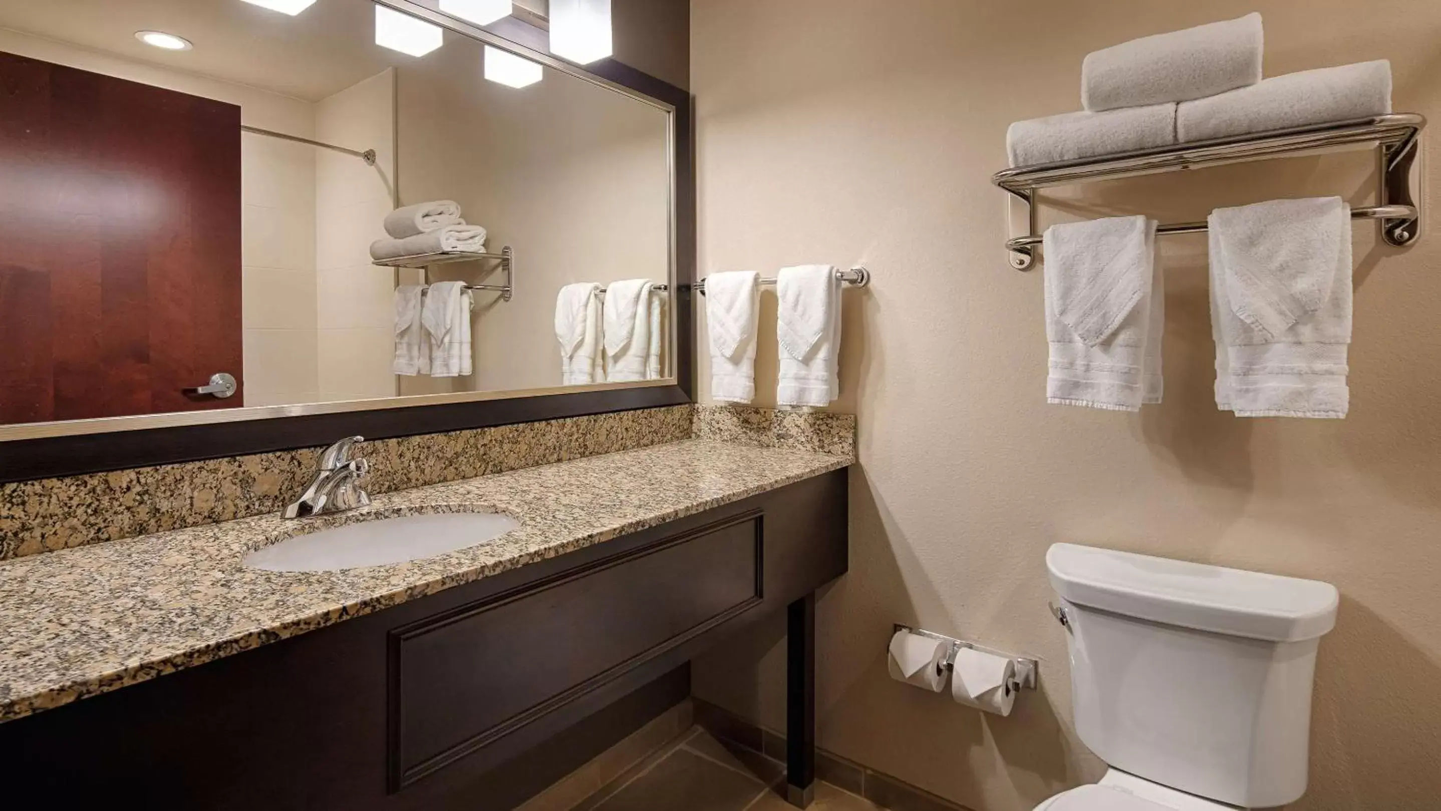 Toilet, Bathroom in Best Western Plus Stevens County Inn