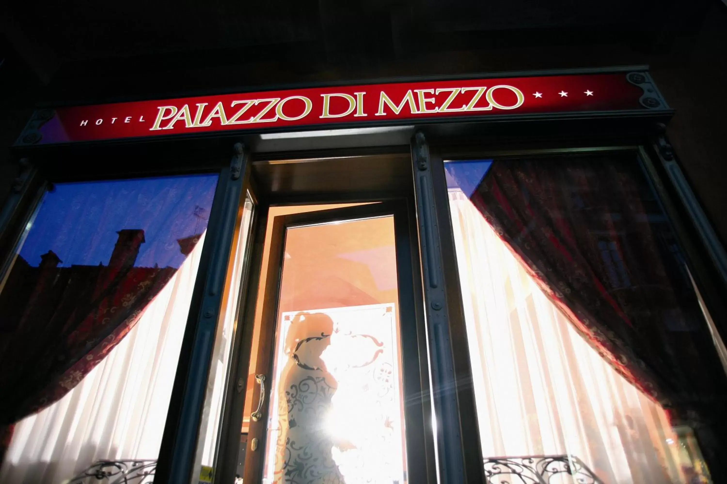 Facade/entrance in Hotel Palazzo Di Mezzo