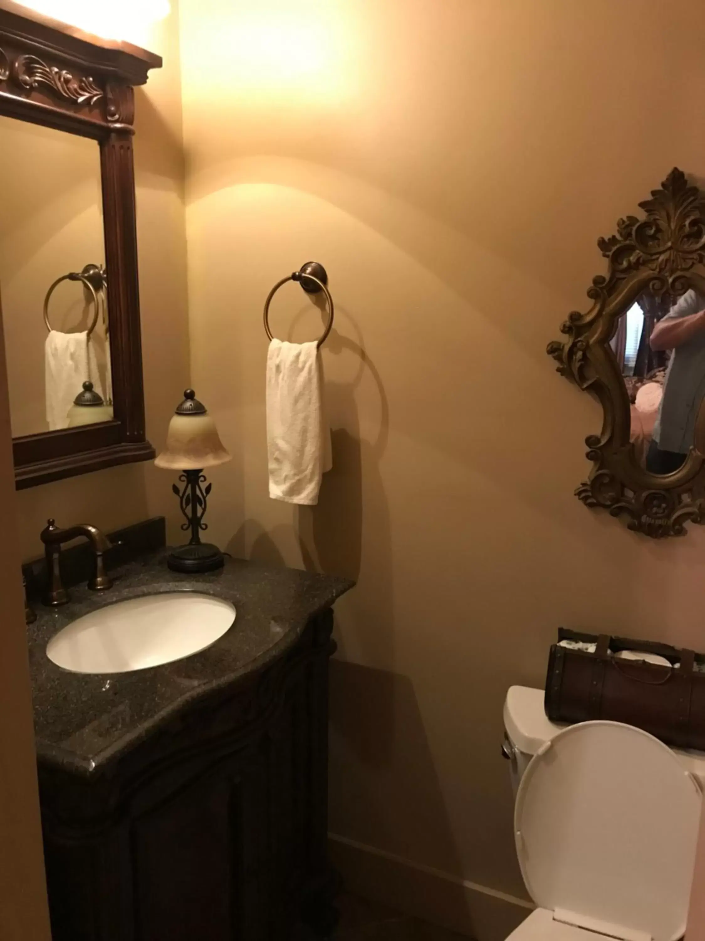 Bathroom in Armour's Hotel & Spa