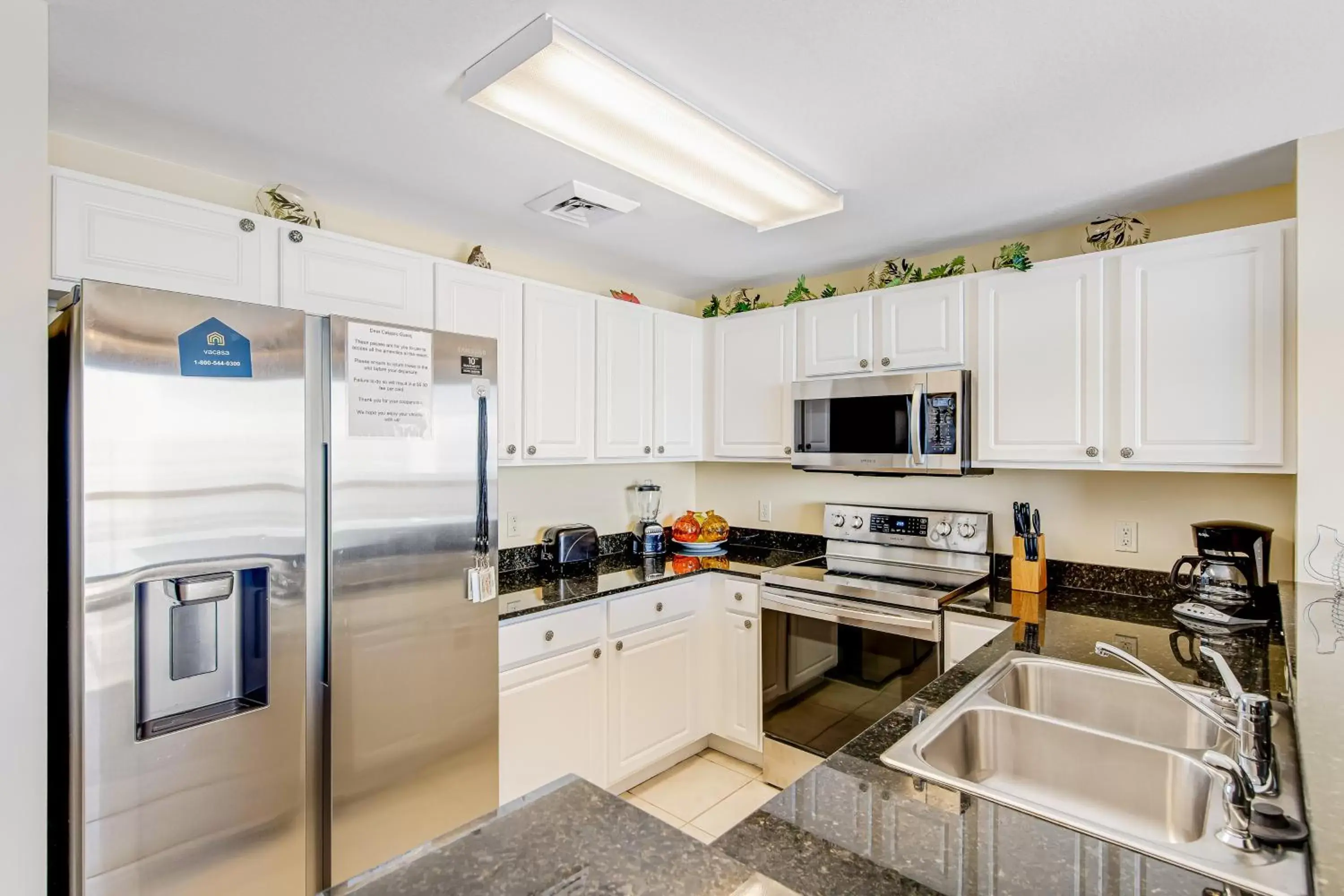 Kitchen/Kitchenette in Calypso 603W