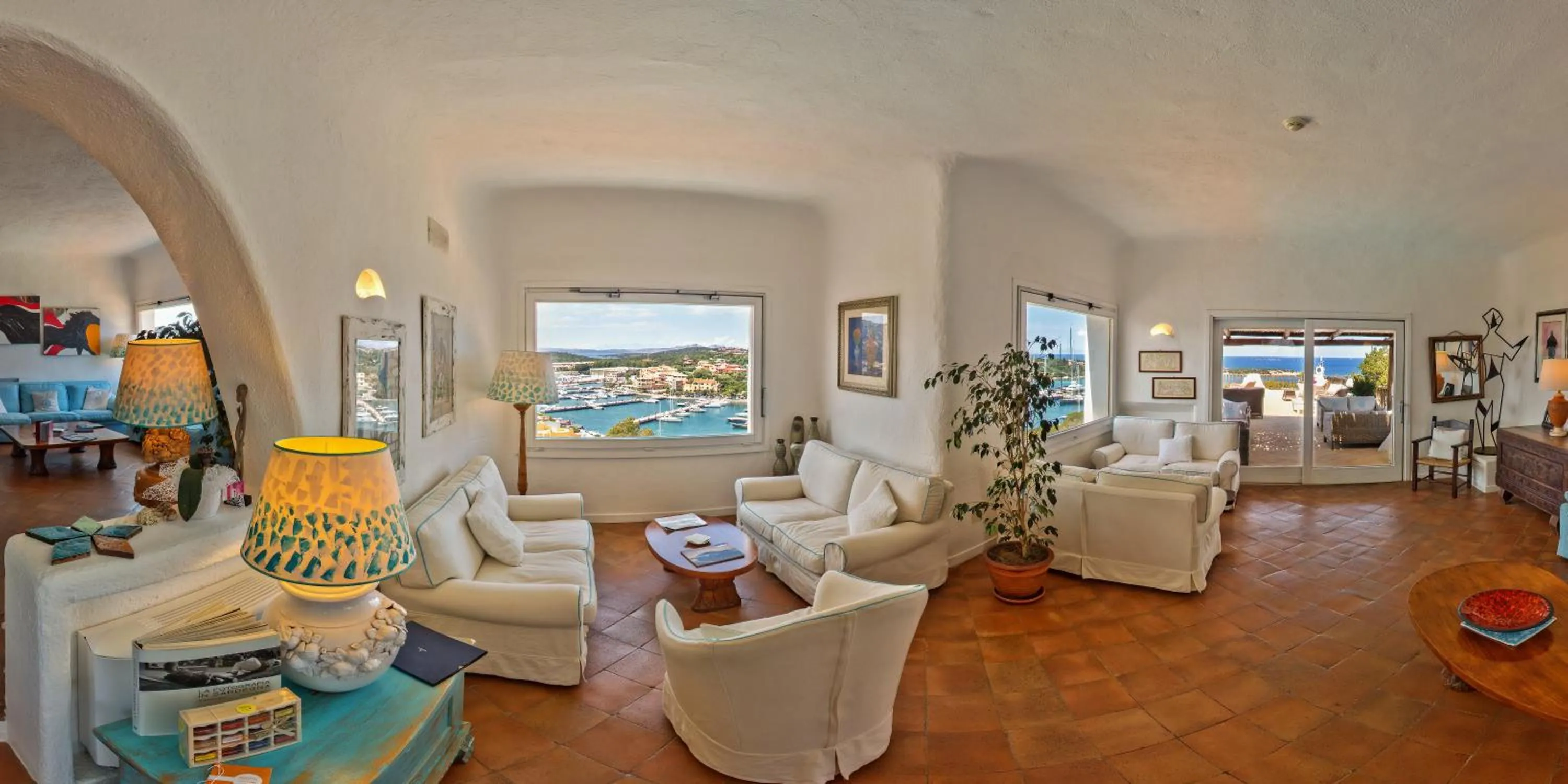 Lounge or bar in Hotel Luci di la Muntagna