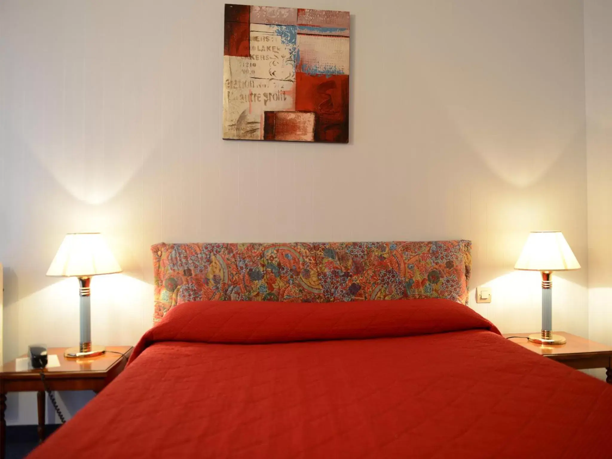 Bedroom, Bed in Hôtel Le Galion