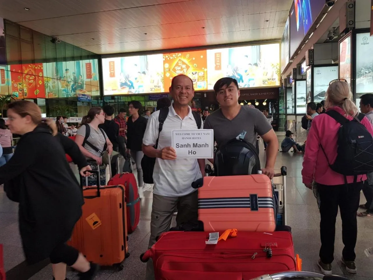 Ha Noi Hotel near Tan Son Nhat International Airport