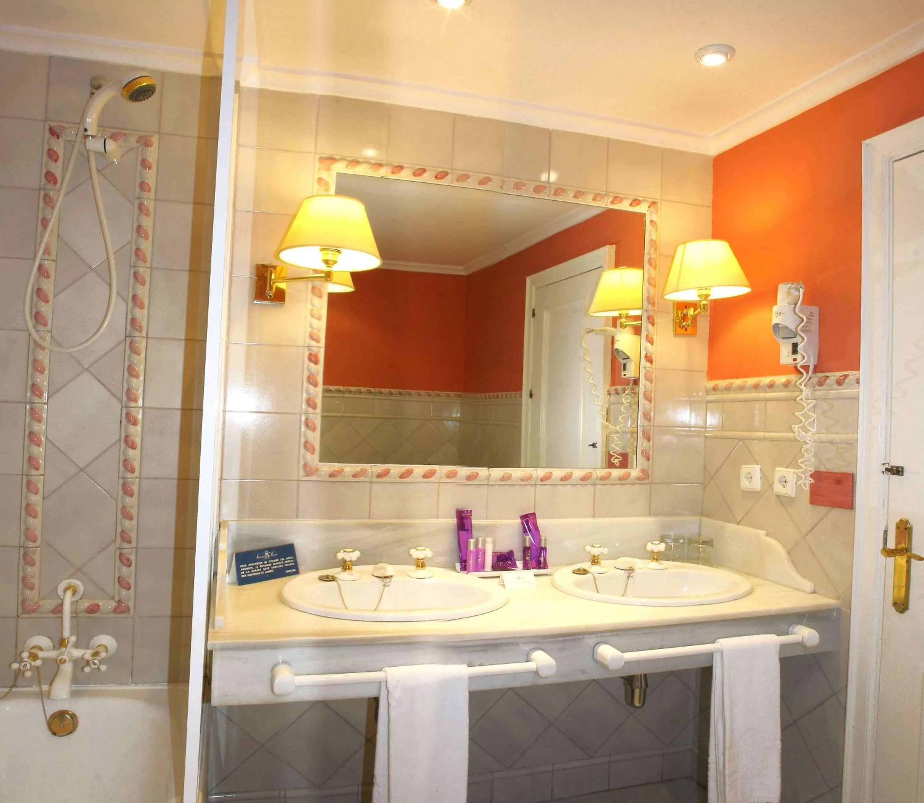 Family Room in Hotel Alcázar de la Reina