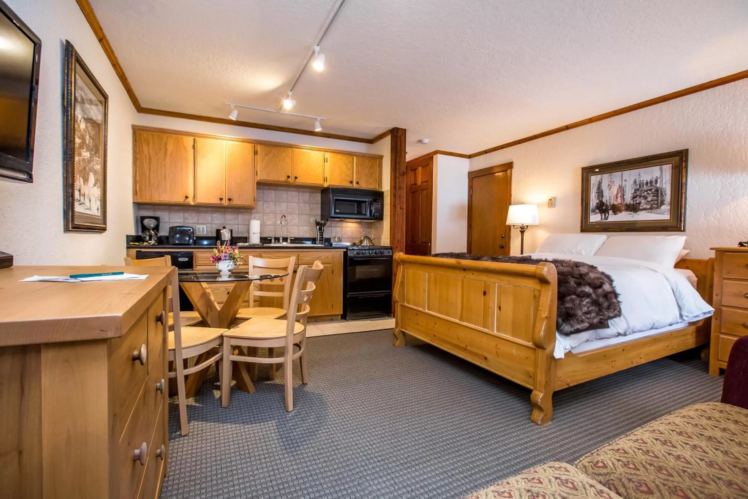 Photo of the whole room in Kandahar Lodge at Whitefish Mountain Resort