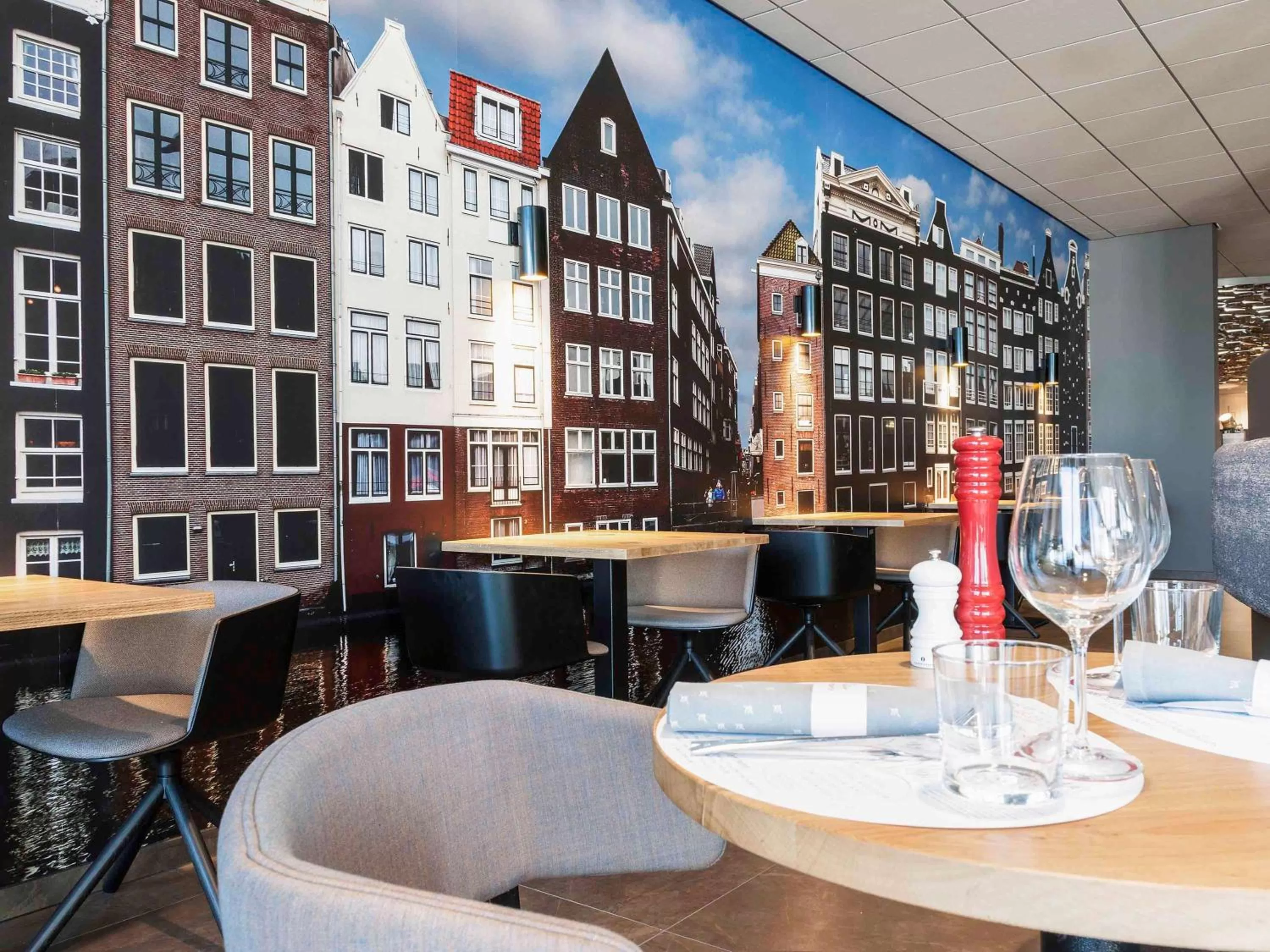 Restaurant/places to eat in Mercure Amsterdam City Hotel