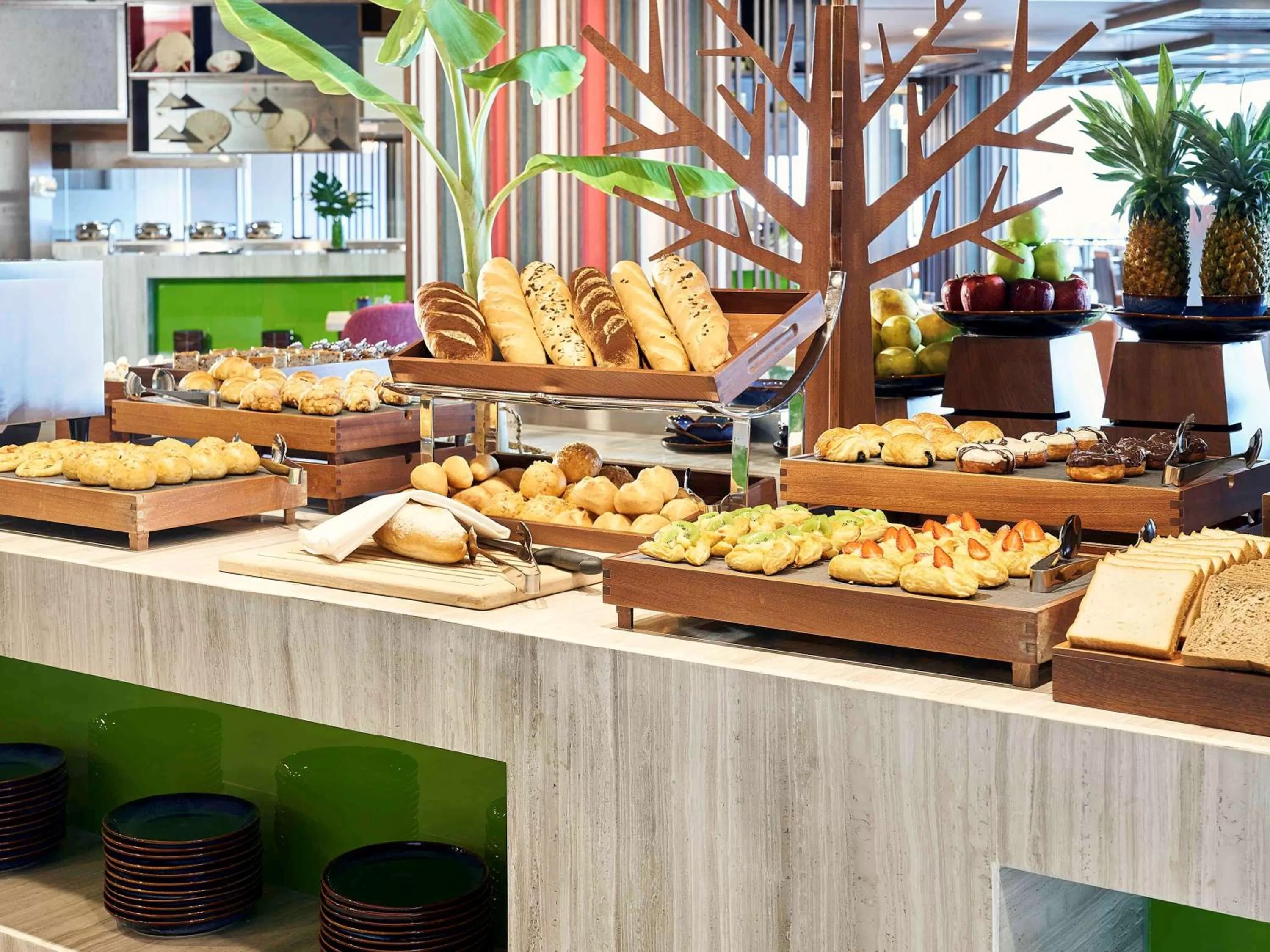 Restaurant/places to eat in Novotel Hanoi Thai Ha