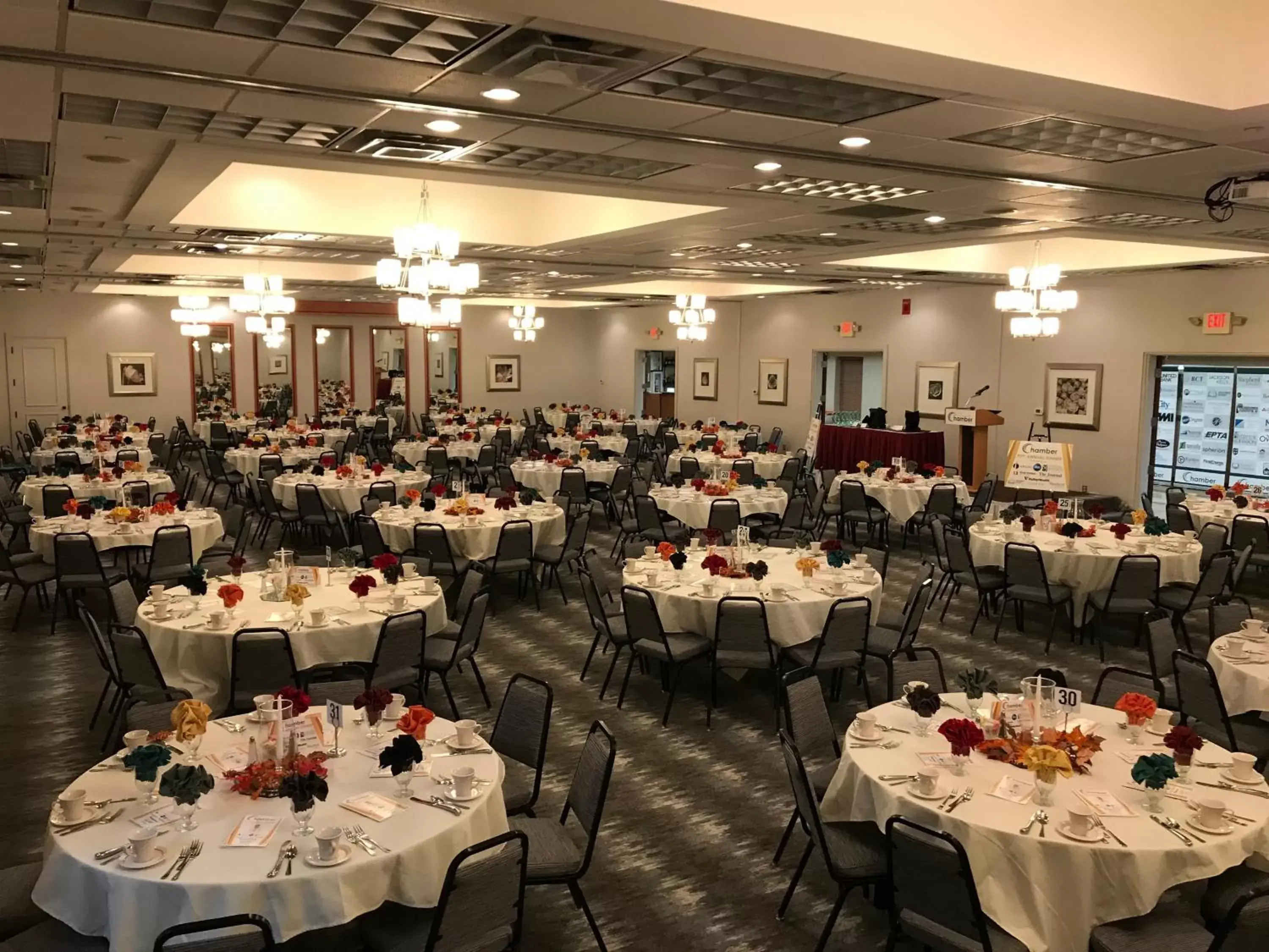 Banquet/Function facilities, Restaurant/Places to Eat in Holiday Inn Martinsburg, an IHG Hotel