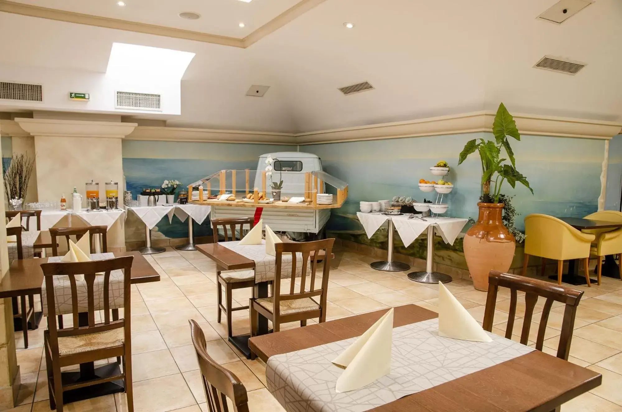 Breakfast, Restaurant/Places to Eat in Hotel du Faucon