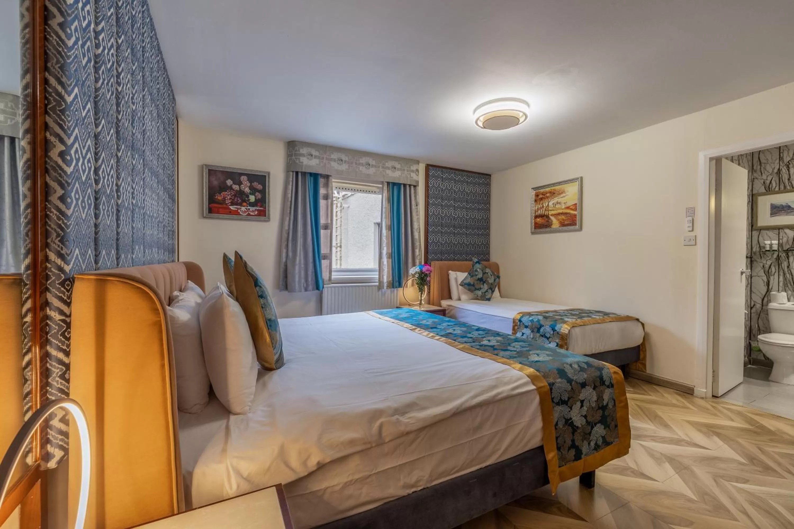 Bedroom, Bed in Muthu Fort William Hotel