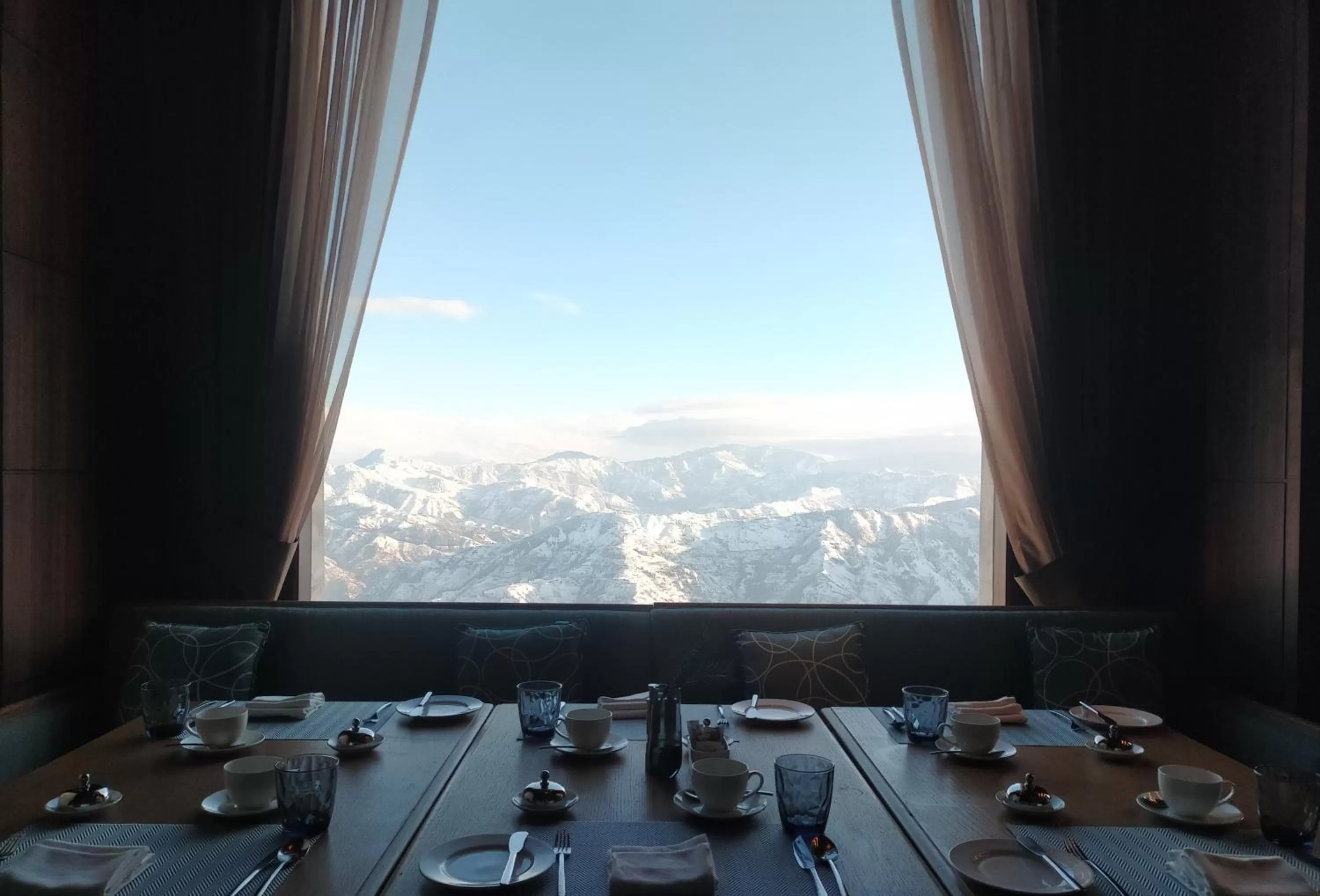 Food and drinks in Radisson Kufri