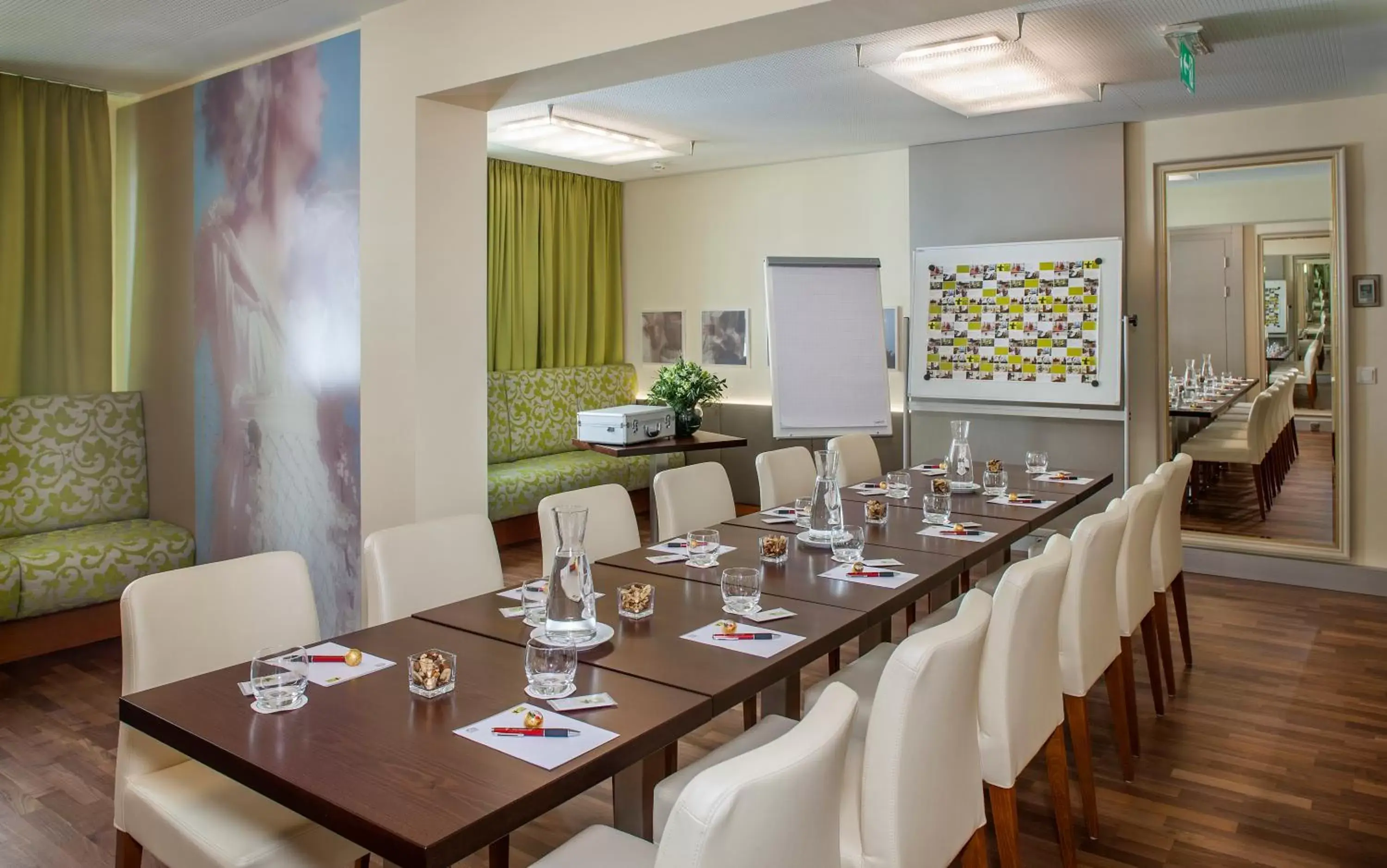 Restaurant/places to eat in Boutique Hotel Das Tigra