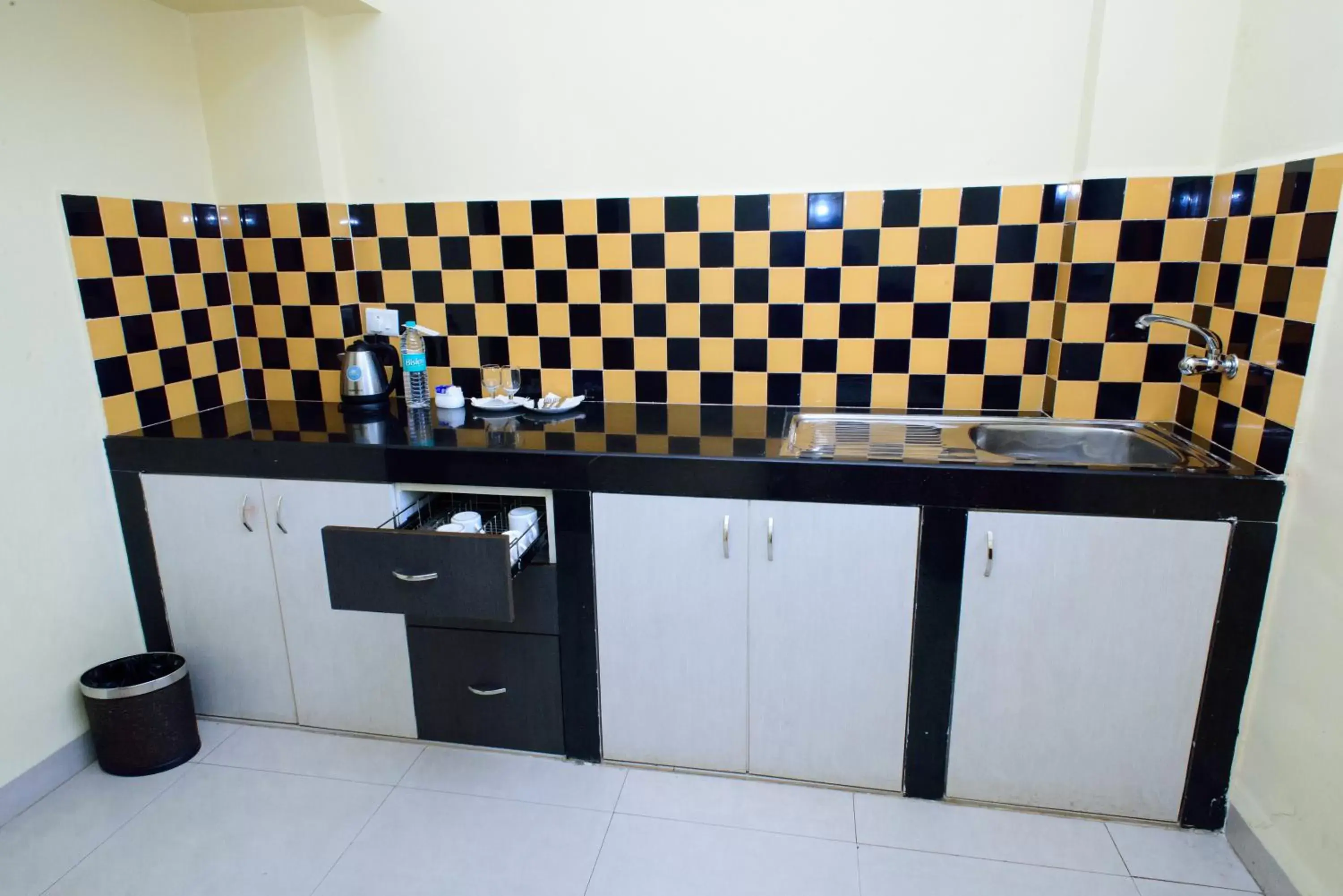 Kitchen or kitchenette, Bathroom in La Grace Resort