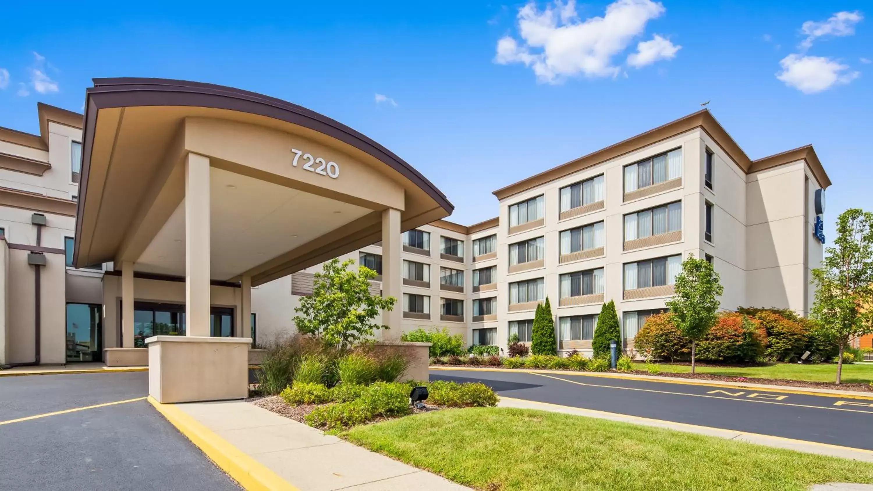 Property building in Best Western Executive Inn Kenosha - Pleasant Prairie