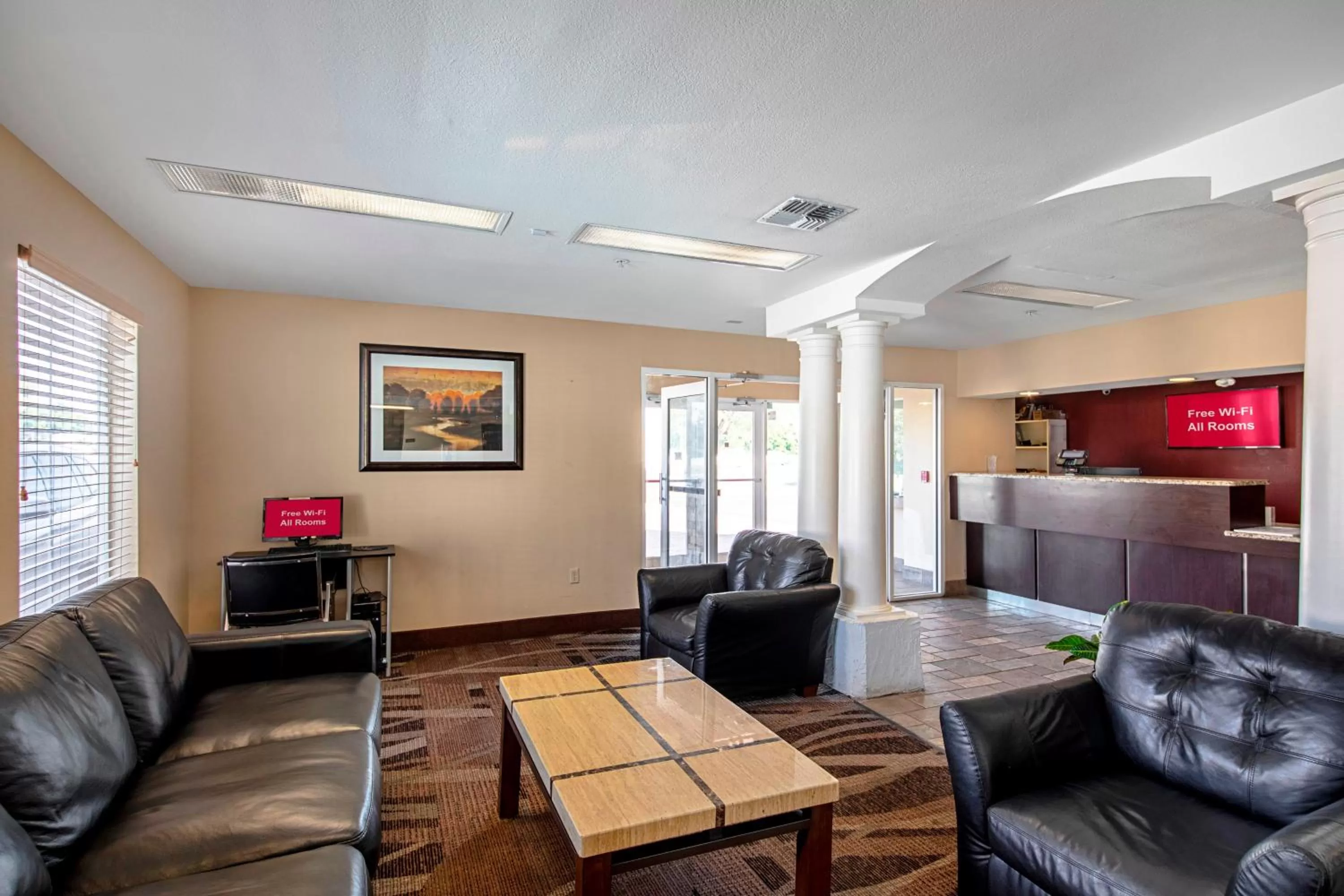 Lobby or reception in Red Roof Inn San Marcos