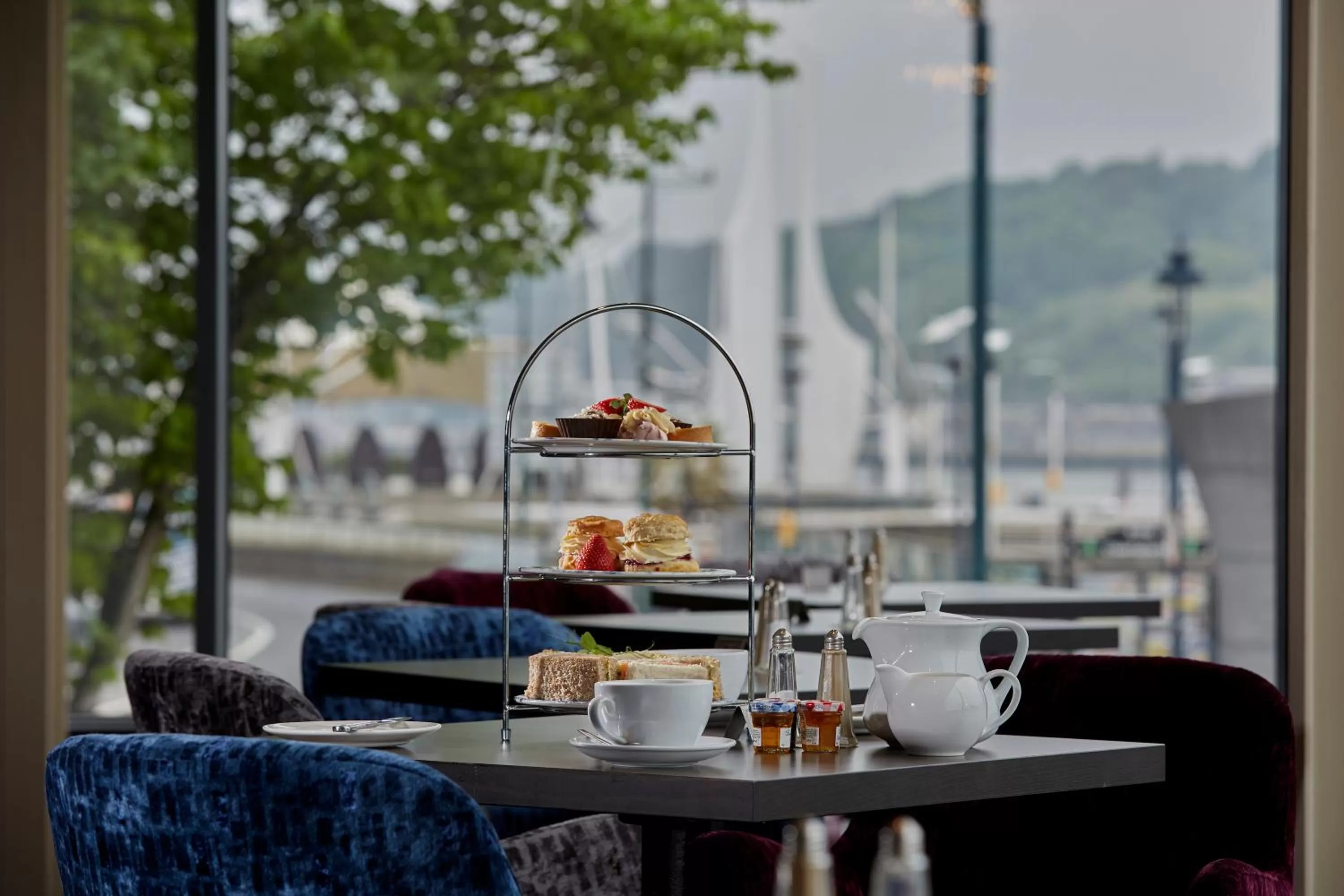 Restaurant/places to eat in Tower Hotel & Leisure Centre