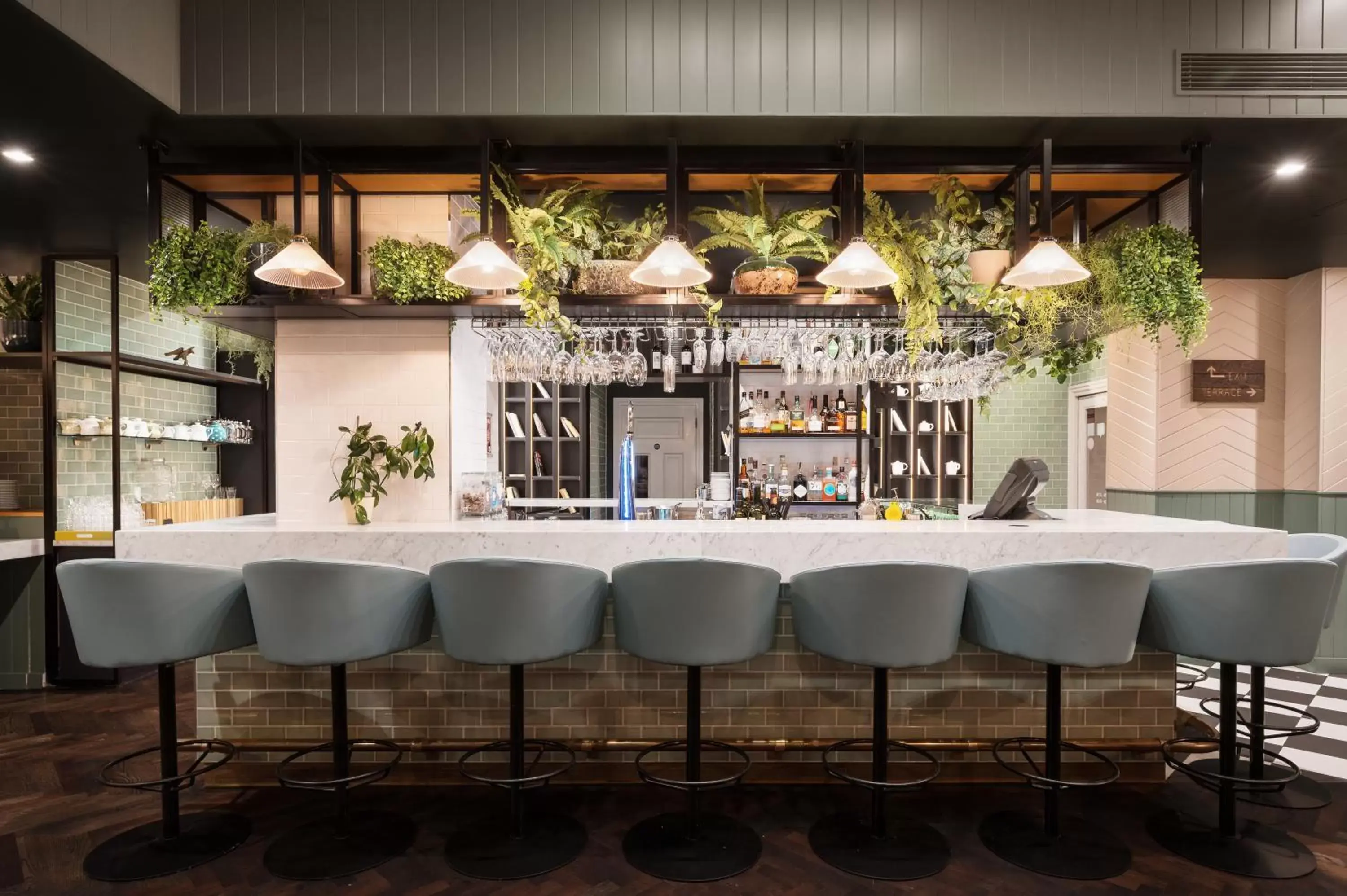 Restaurant/places to eat, Lounge/Bar in Hotel Indigo London - Kensington, an IHG Hotel