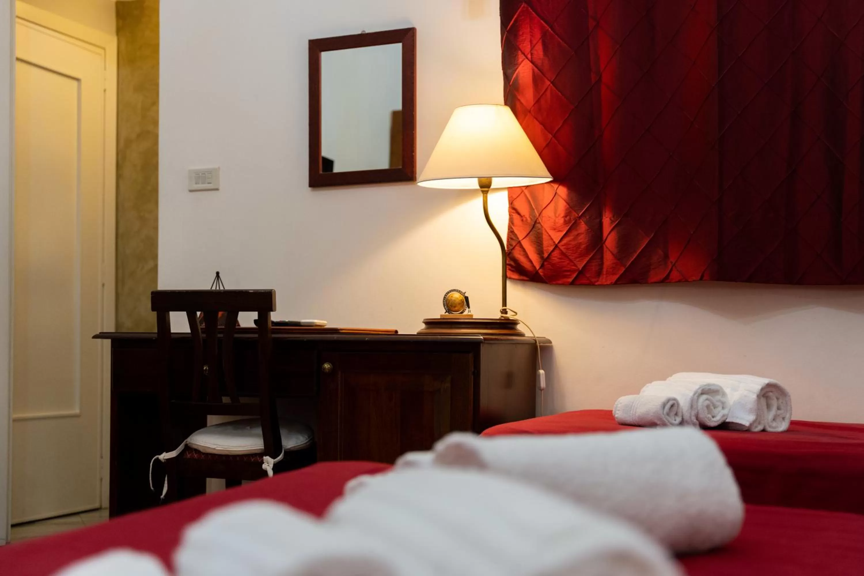 Photo of the whole room, Bed in Aci B&B