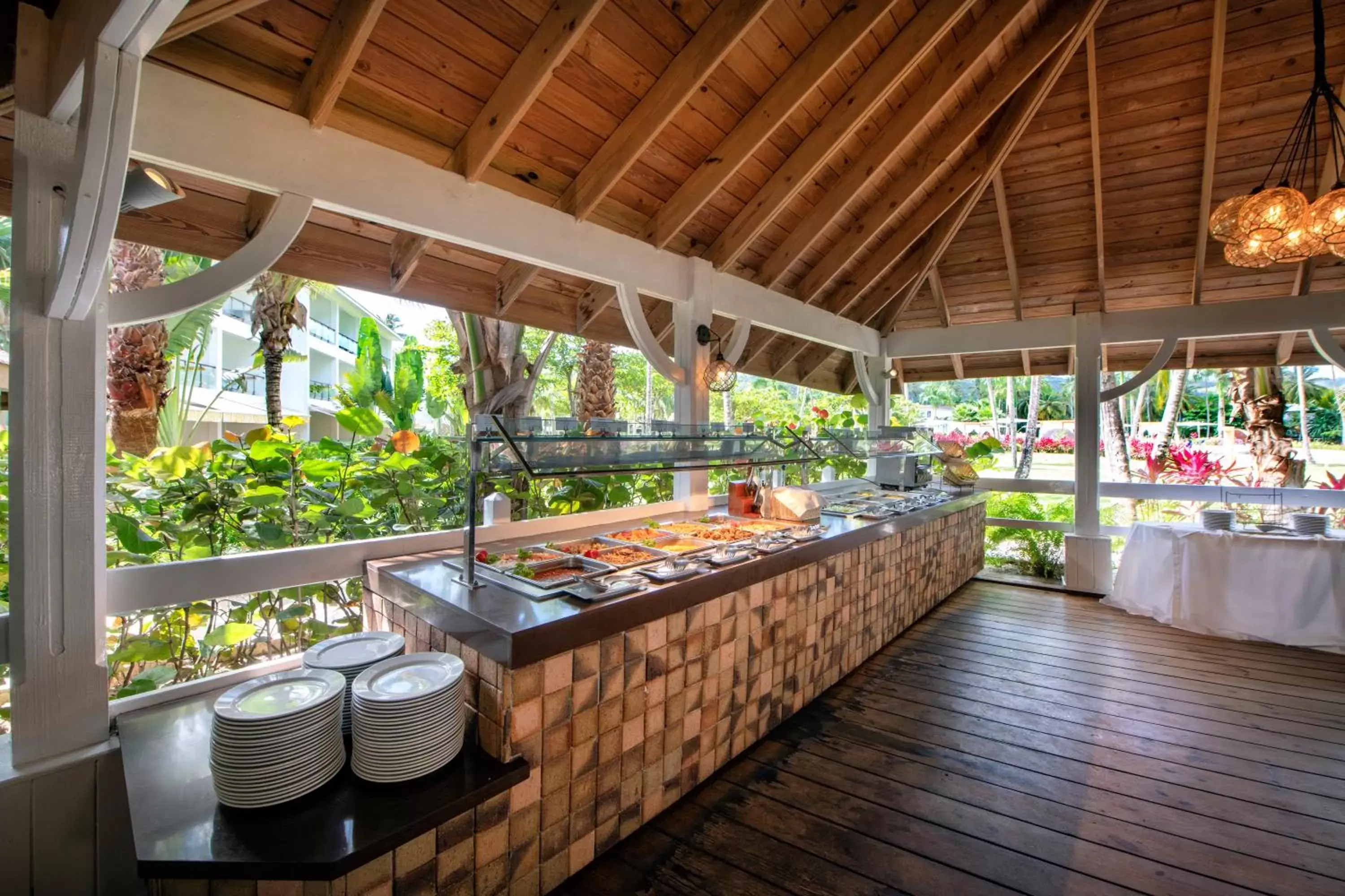 Restaurant/Places to Eat in Viva V Samana by Wyndham, A Trademark Adults All Inclusive