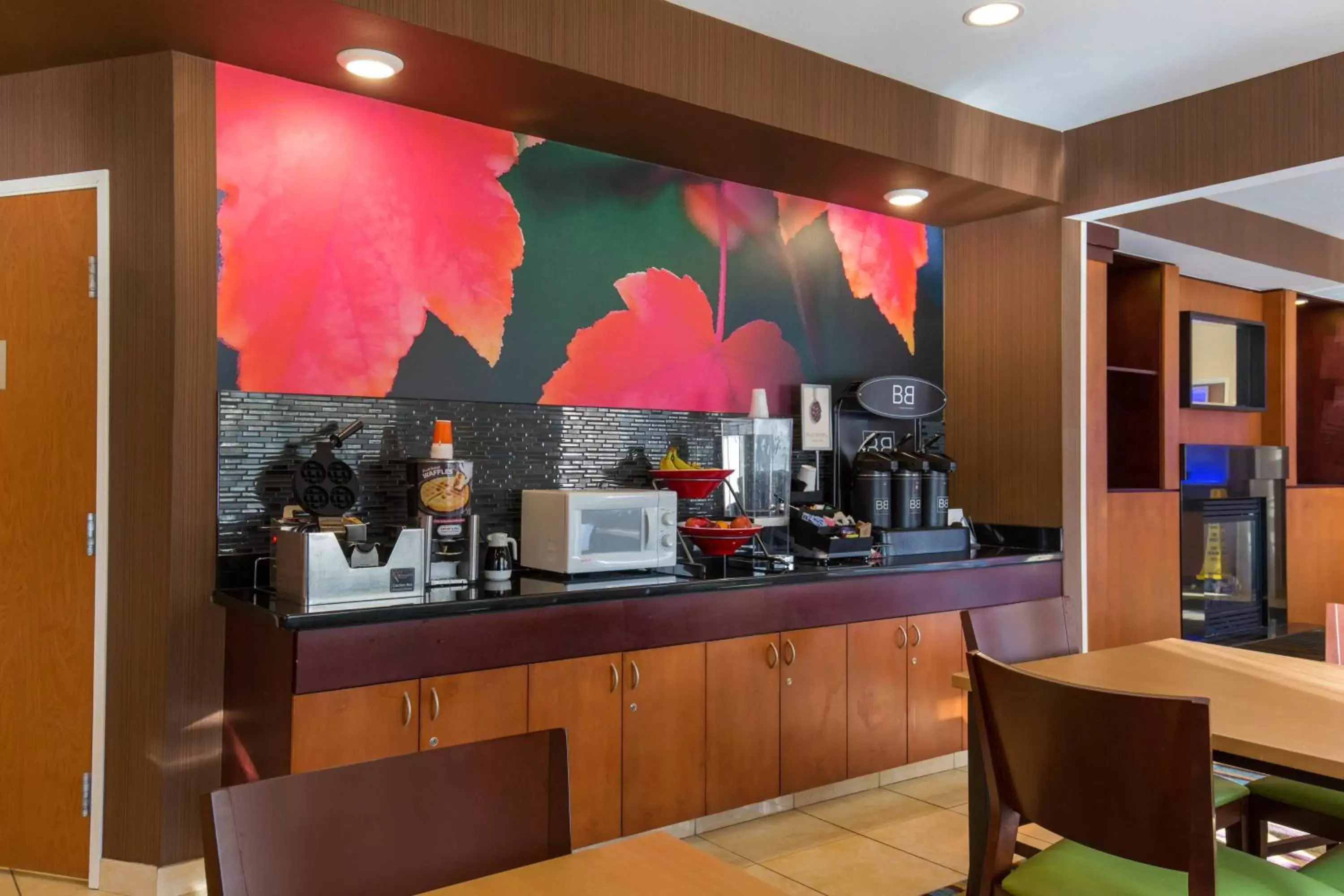 Breakfast, Restaurant/Places to Eat in Fairfield Inn & Suites St. Cloud