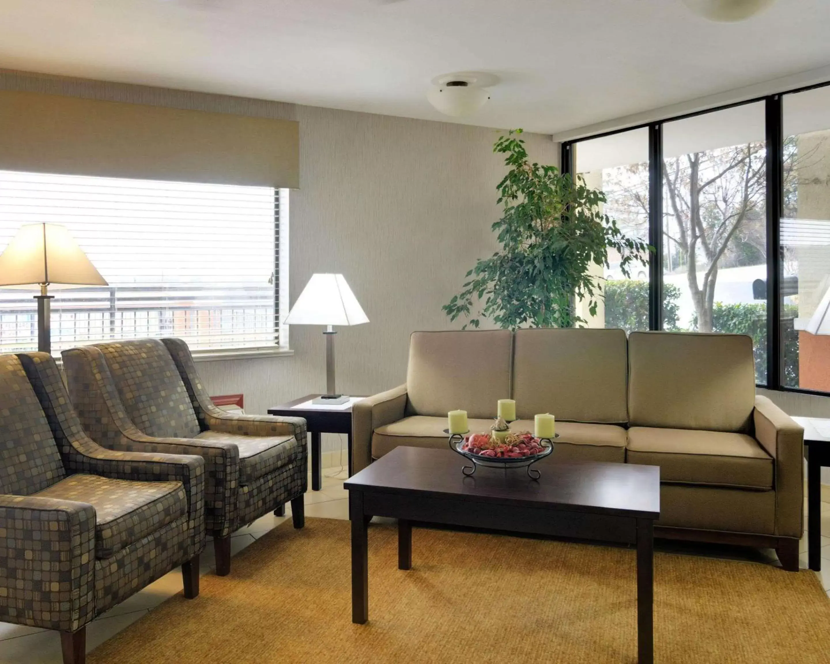 Lobby or reception, Seating Area in Quality Inn & Suites Clarksville