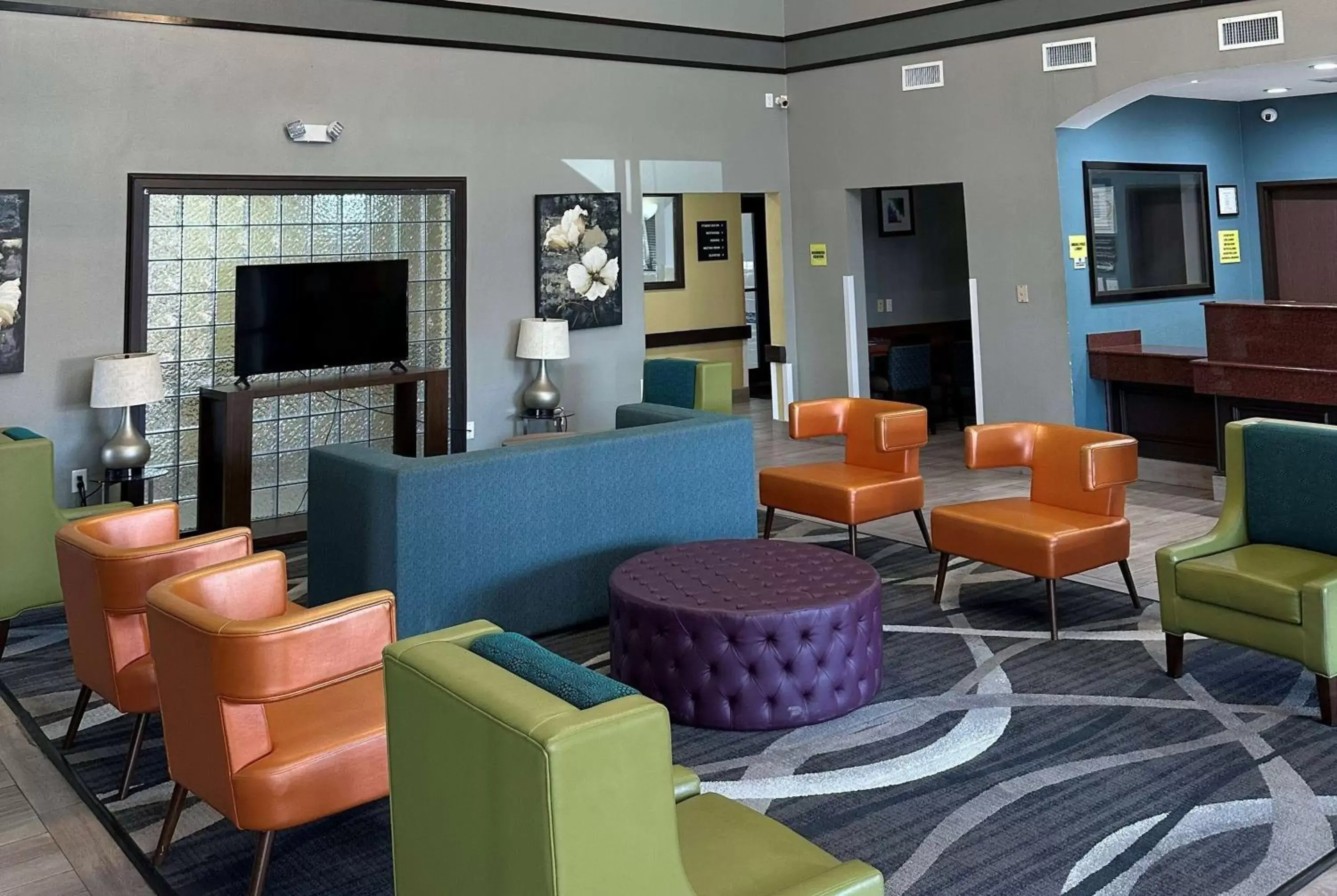 Lobby or reception, Lounge/Bar in Super 8 by Wyndham Port Arthur/Nederland Area