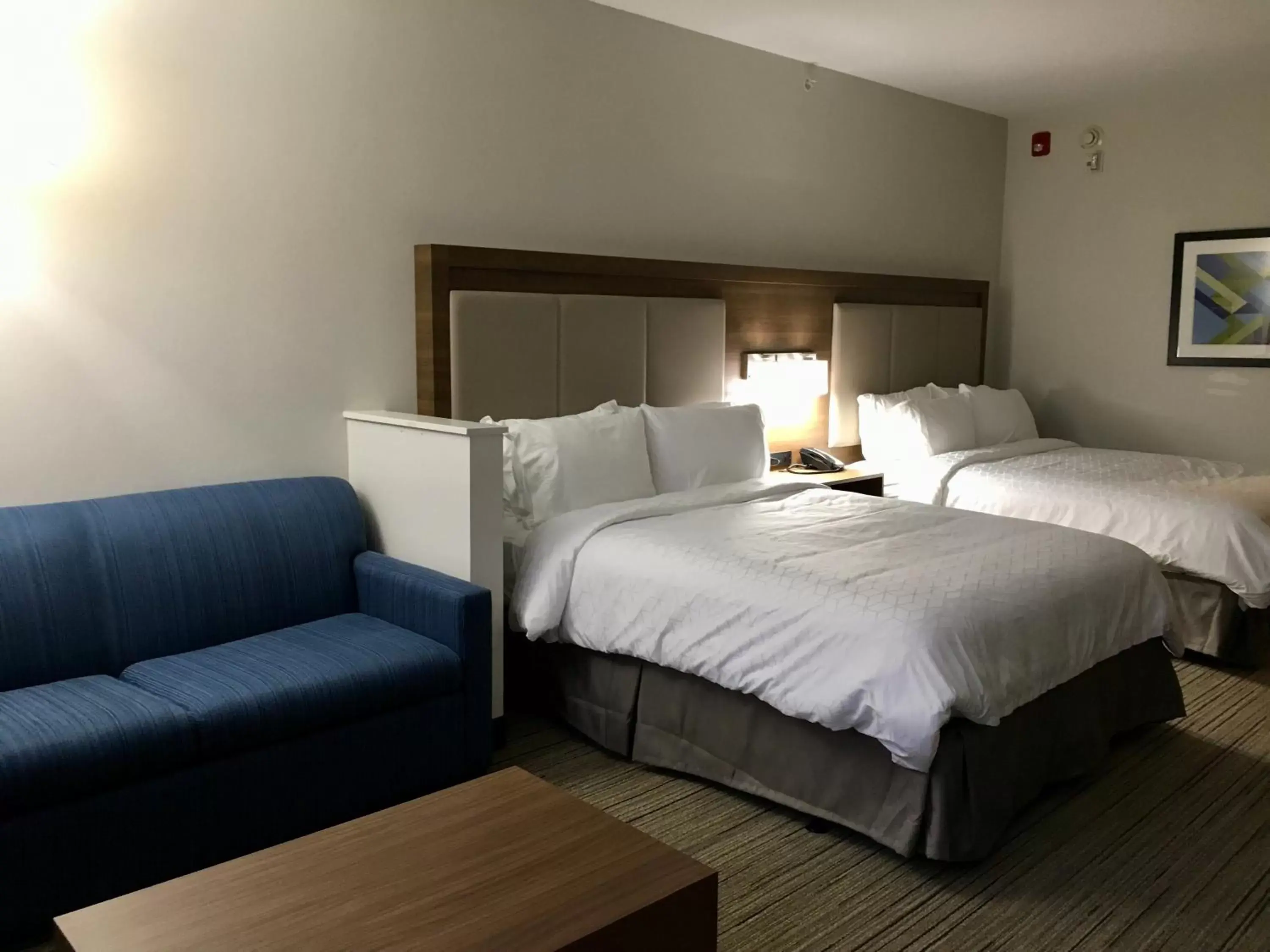 Photo of the whole room, Bed in Holiday Inn Express - Grand Island, an IHG Hotel