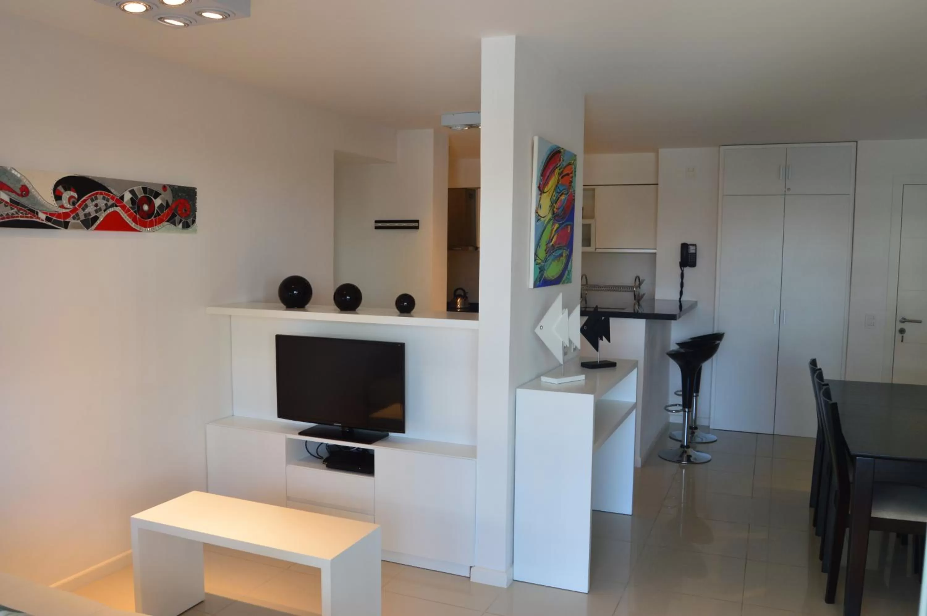 Living room, TV/Entertainment Center in Arenas del mar