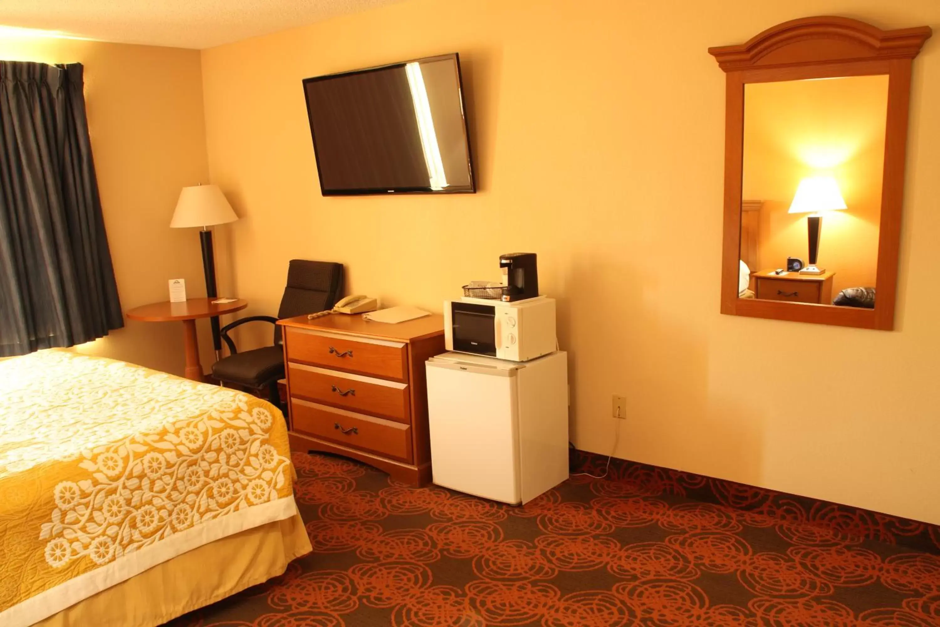 Days Inn by Wyndham Black River Falls - Access to ATV Trail