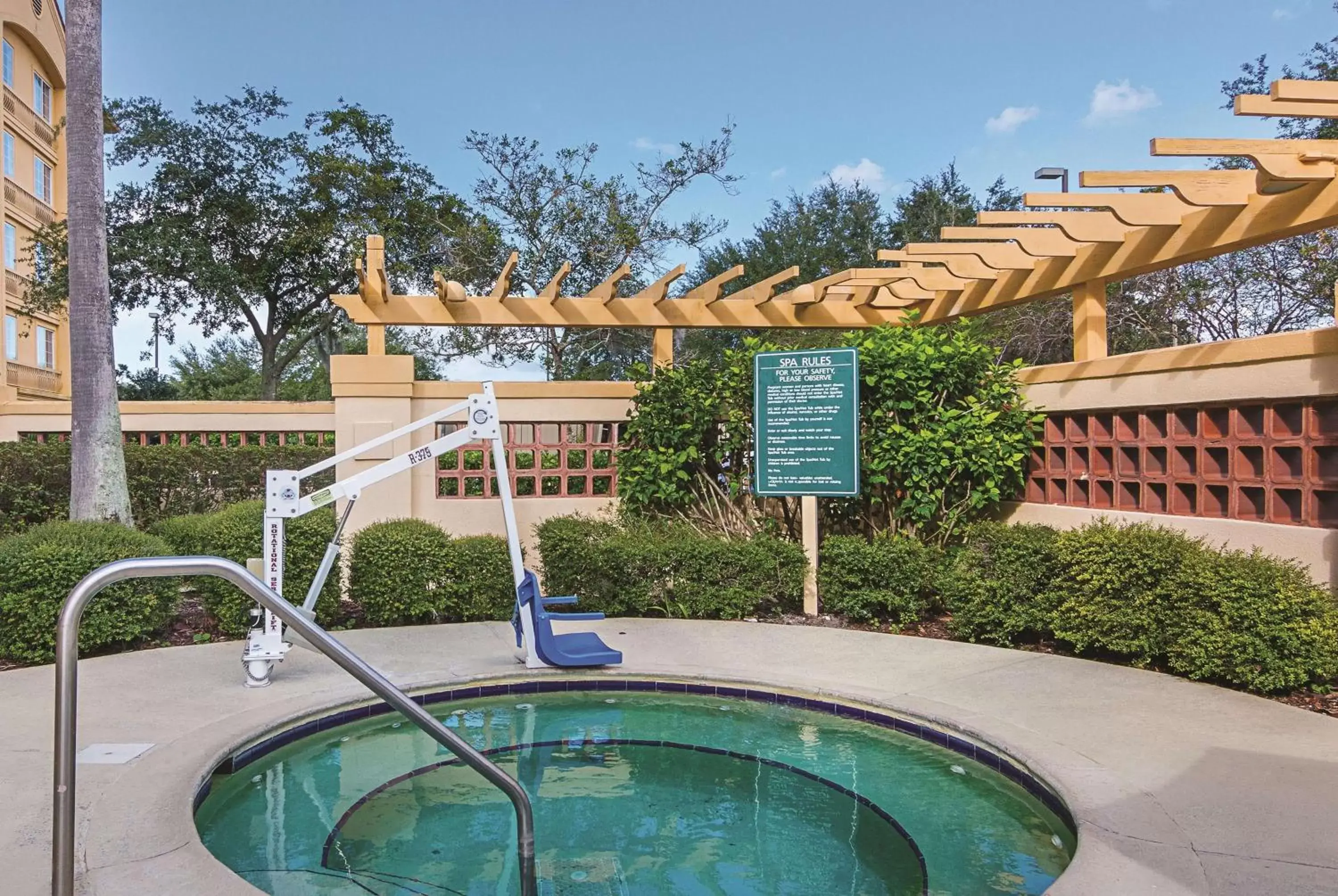On site, Swimming Pool in La Quinta by Wyndham Orlando Airport North