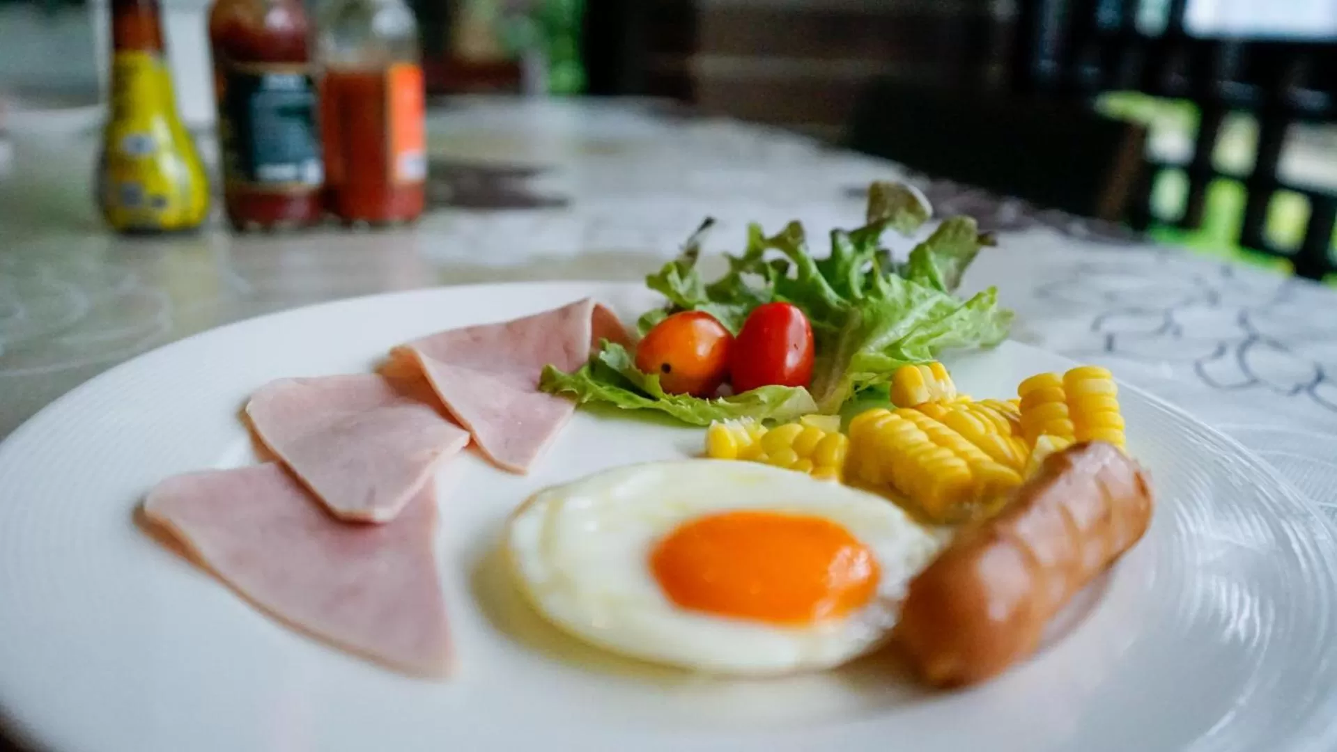 Food and drinks in The Empire Nimman