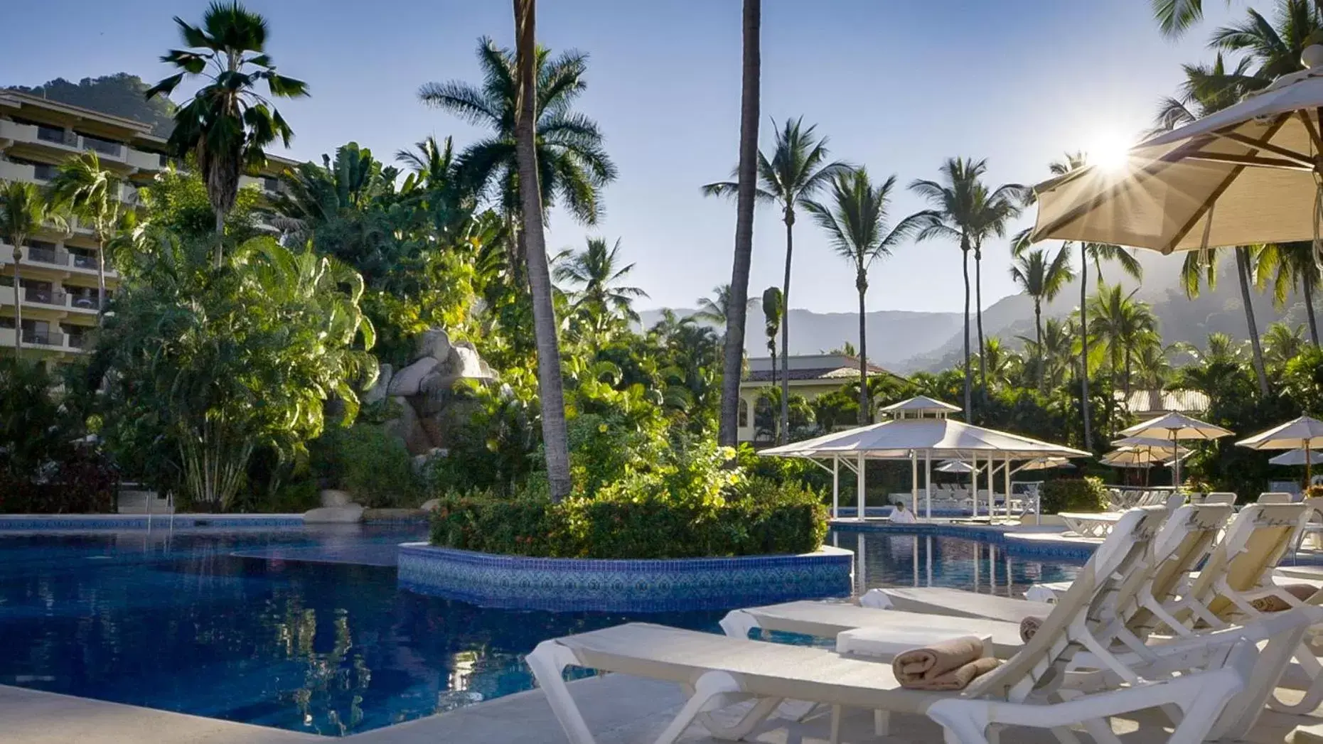 Garden view in Barceló Puerto Vallarta - All Inclusive Garden view in Barceló Puerto Vallarta - All Inclusive