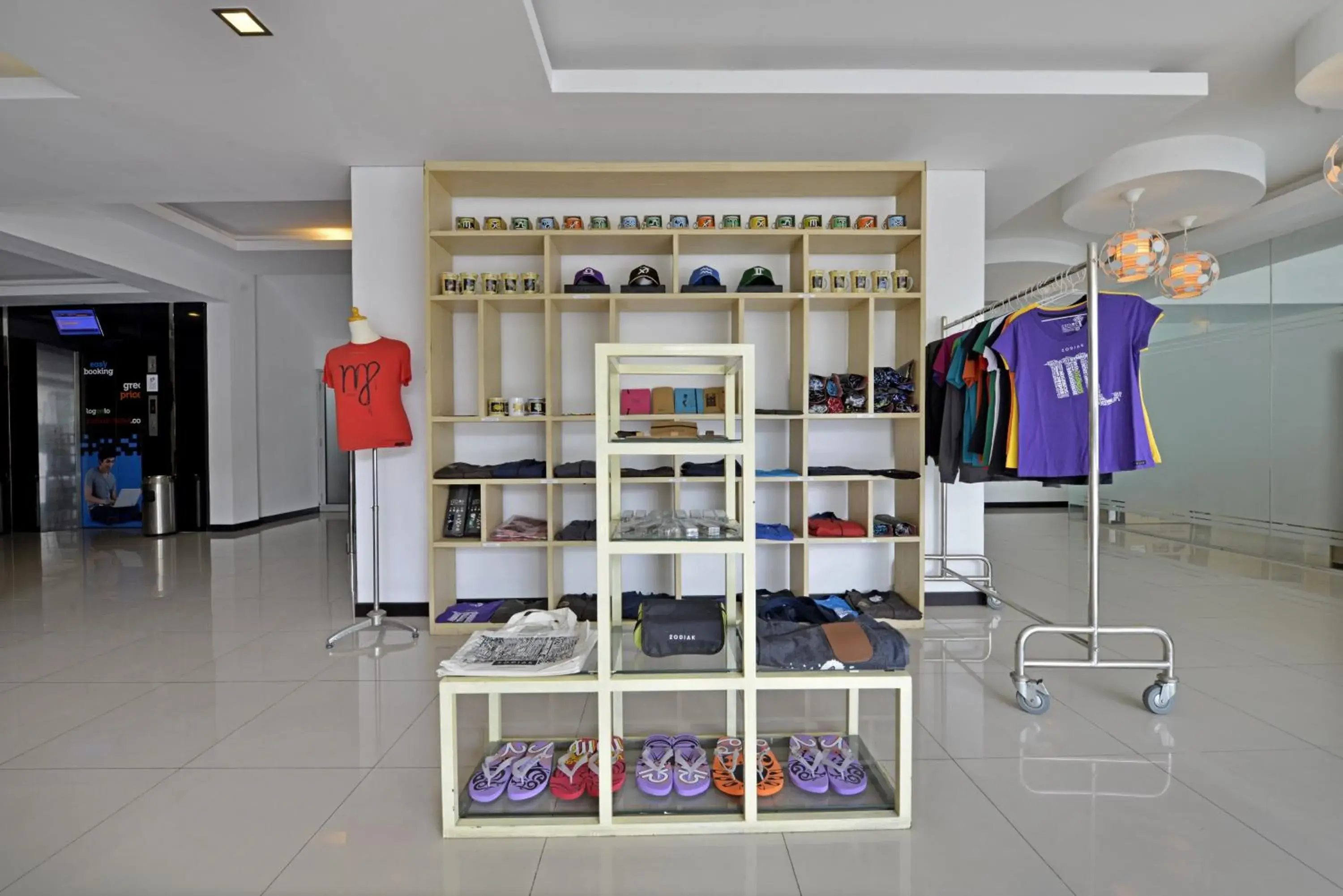 On-site shops in Zodiak Sutami by KAGUM Hotels