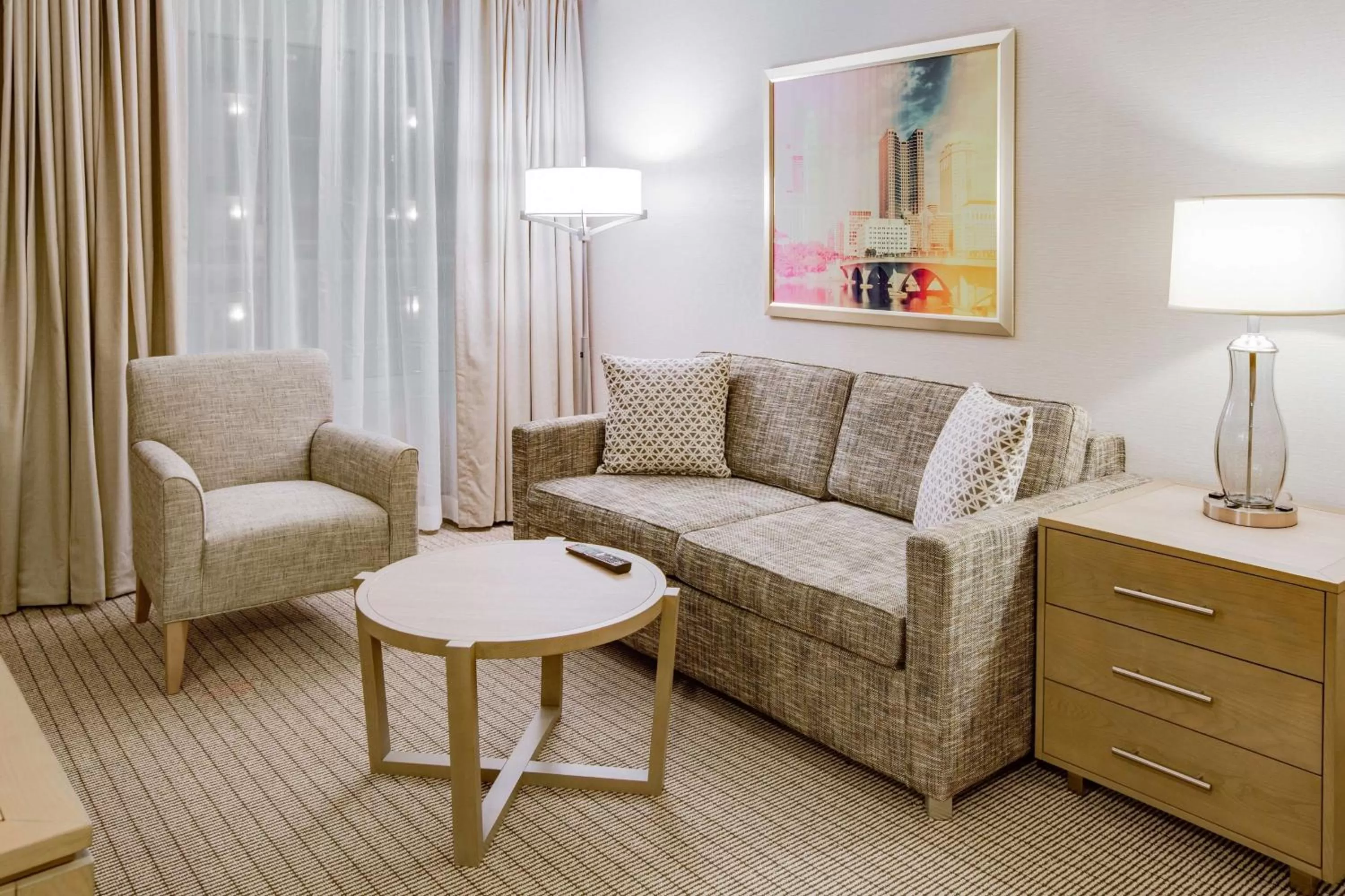 Living room in Embassy Suites by Hilton Columbus Dublin