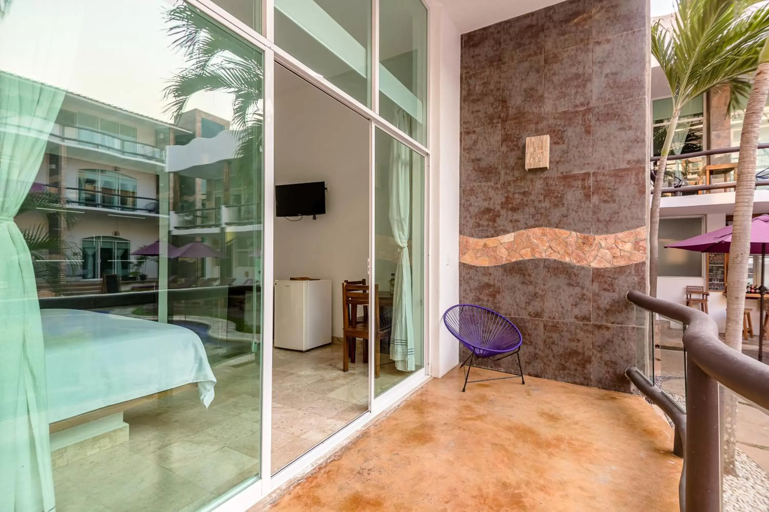 Property building in Hotel Rockaway Property building in Hotel Rockaway