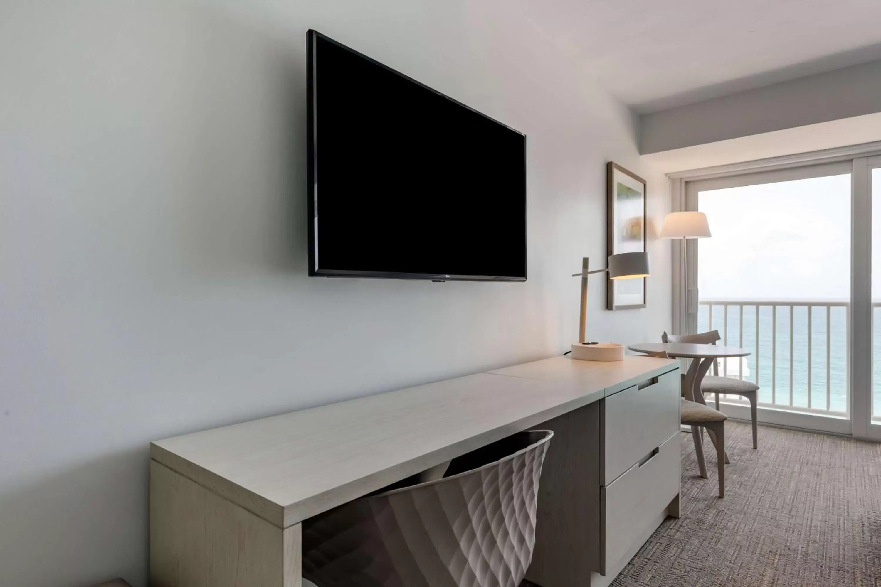 Bedroom, TV/Entertainment Center in Condado Palm Inn San Juan, Tapestry Collection by Hilton