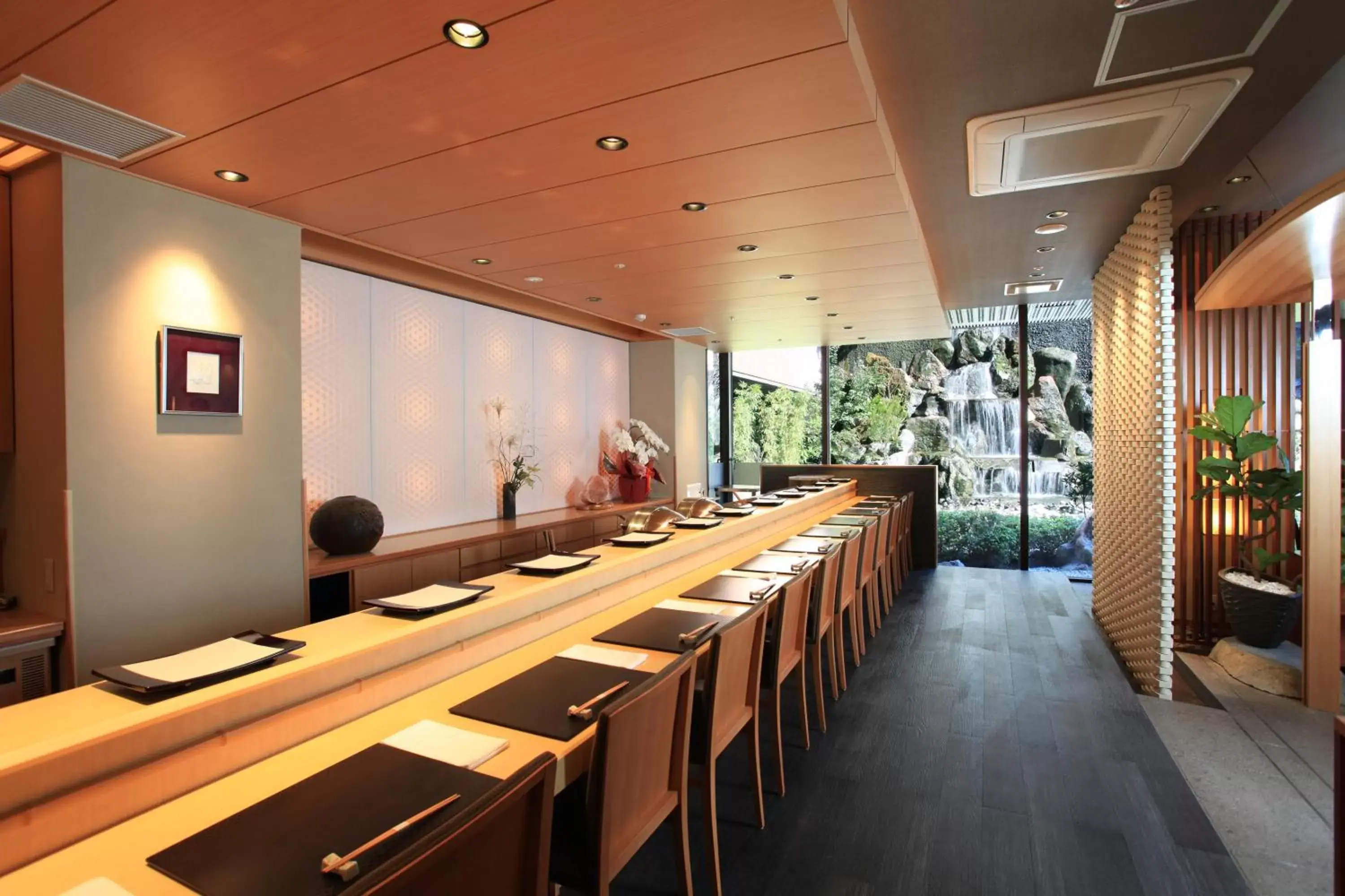 Restaurant/places to eat in SHIROYAMA HOTEL kagoshima