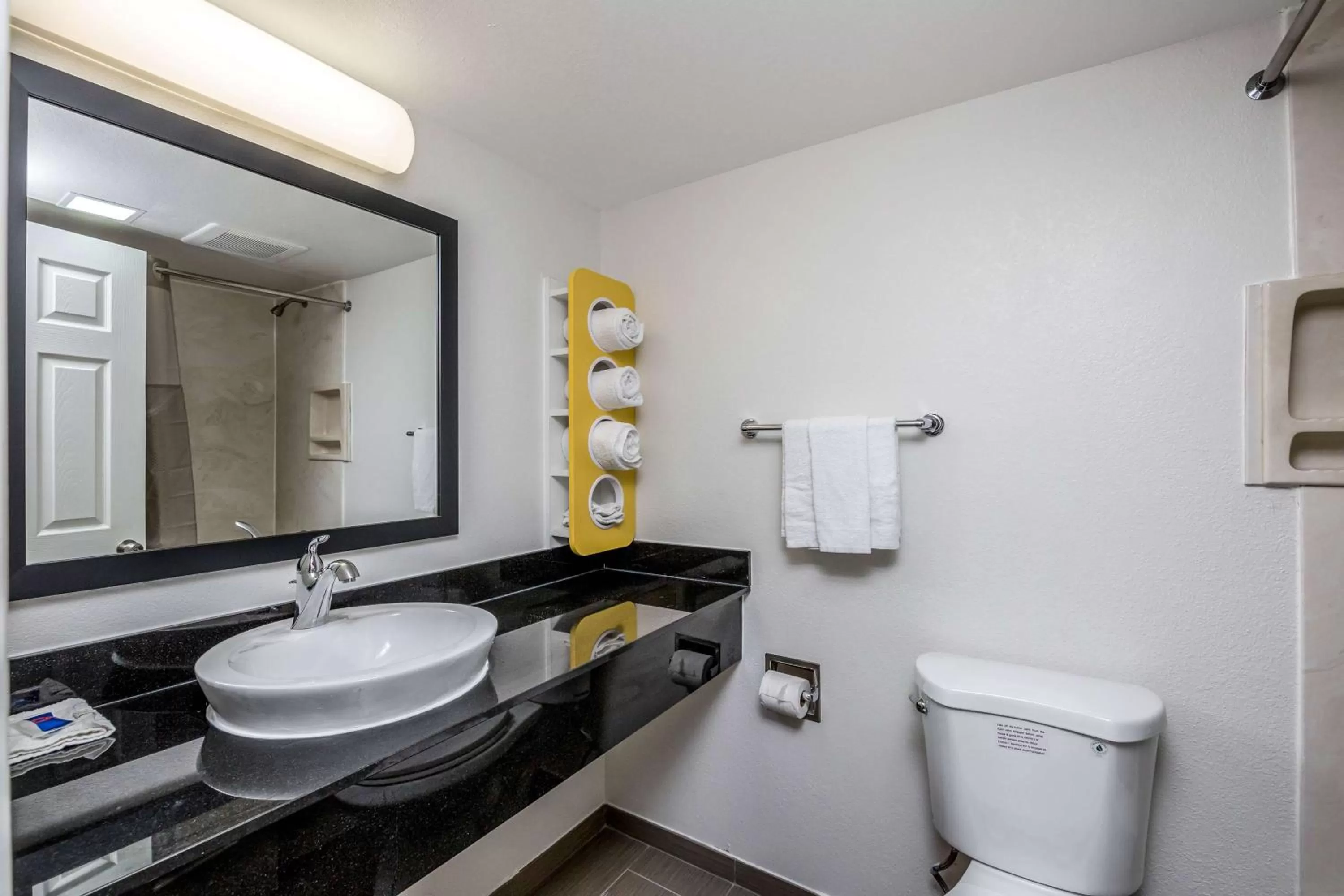 Bathroom in Motel 6 Peoria