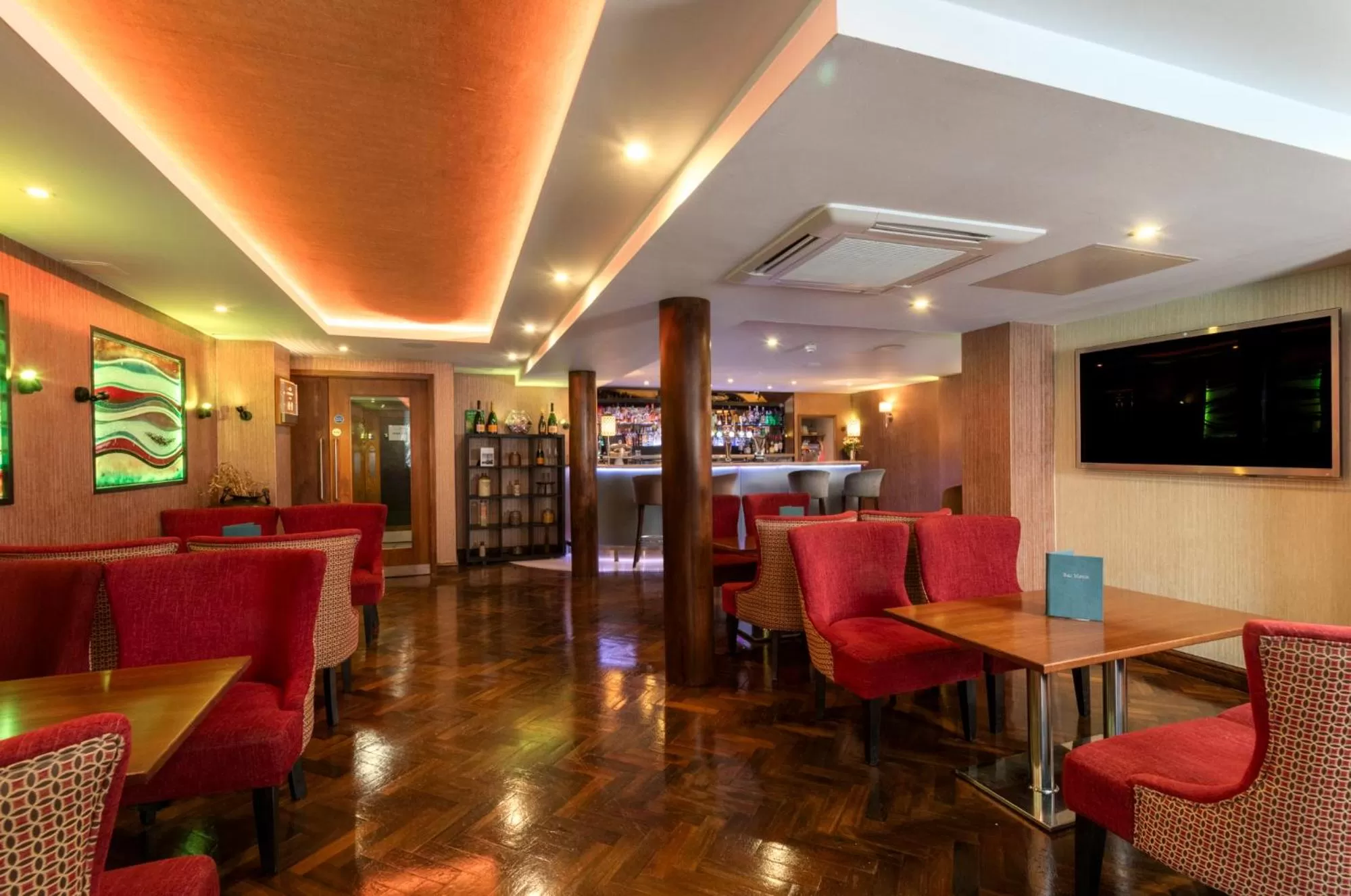 Restaurant/places to eat in Donnington Manor Hotel