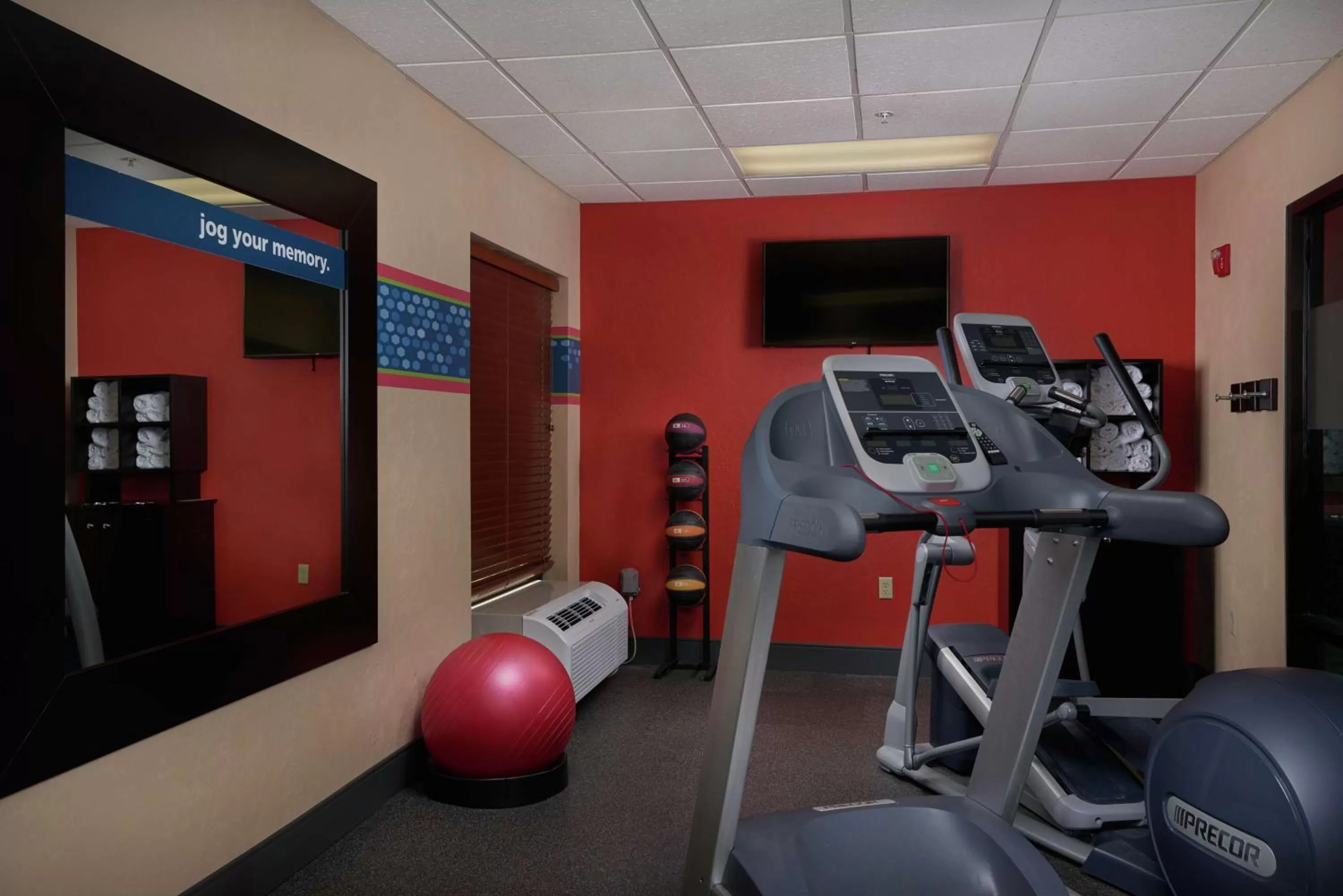 Fitness centre/facilities in Hampton Inn Shrewsbury