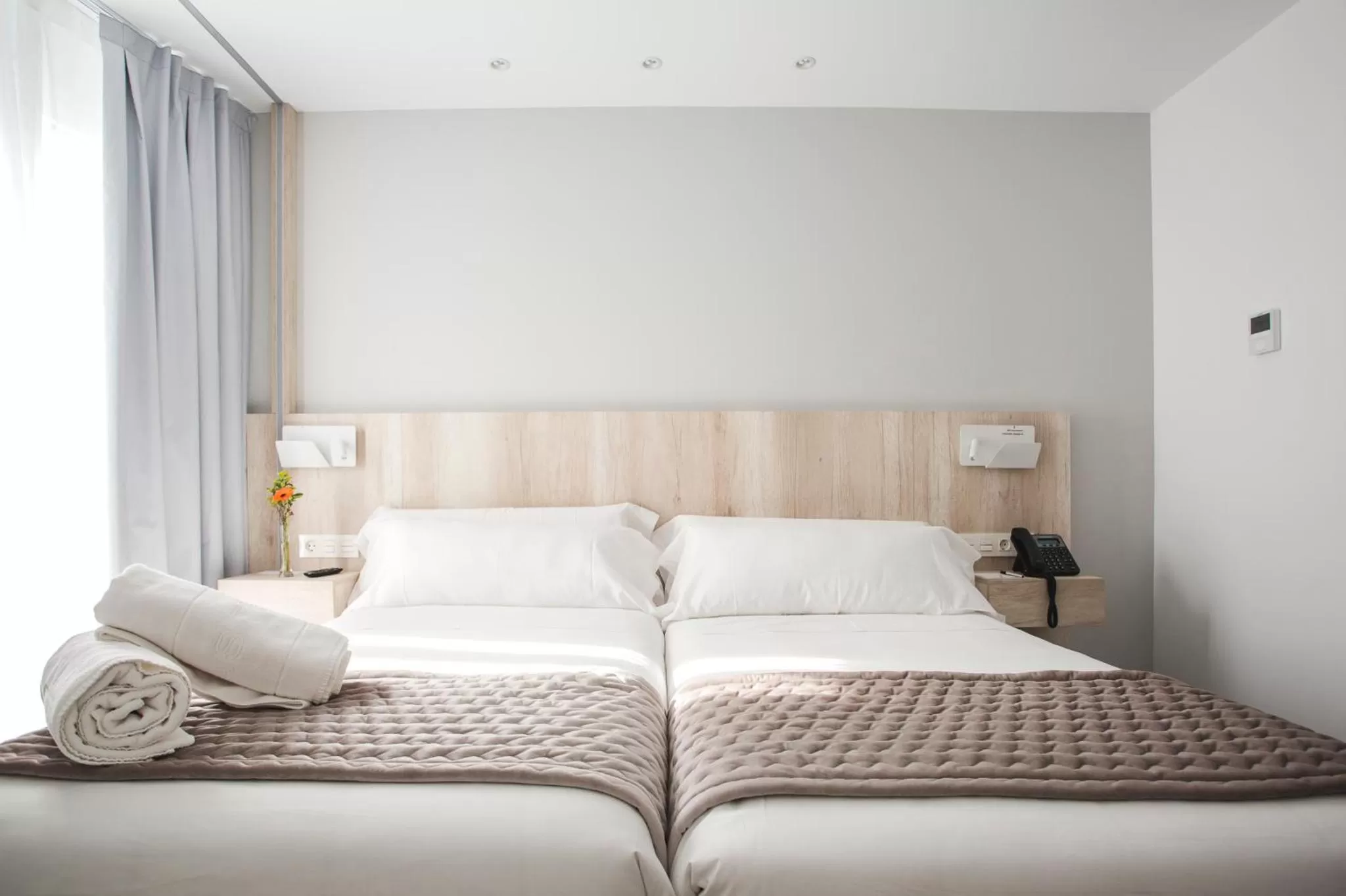 Bedroom, Bed in DWO Ábaster