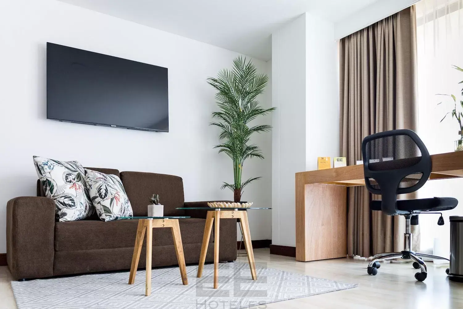 TV and multimedia, Seating Area in Leblón Suites Hotel