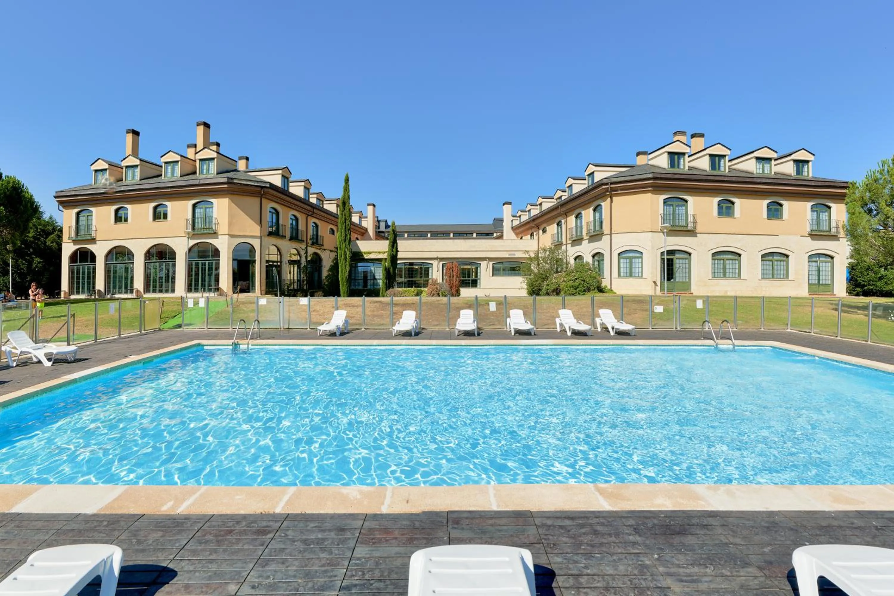 Property building in Hotel Fontecruz Ávila