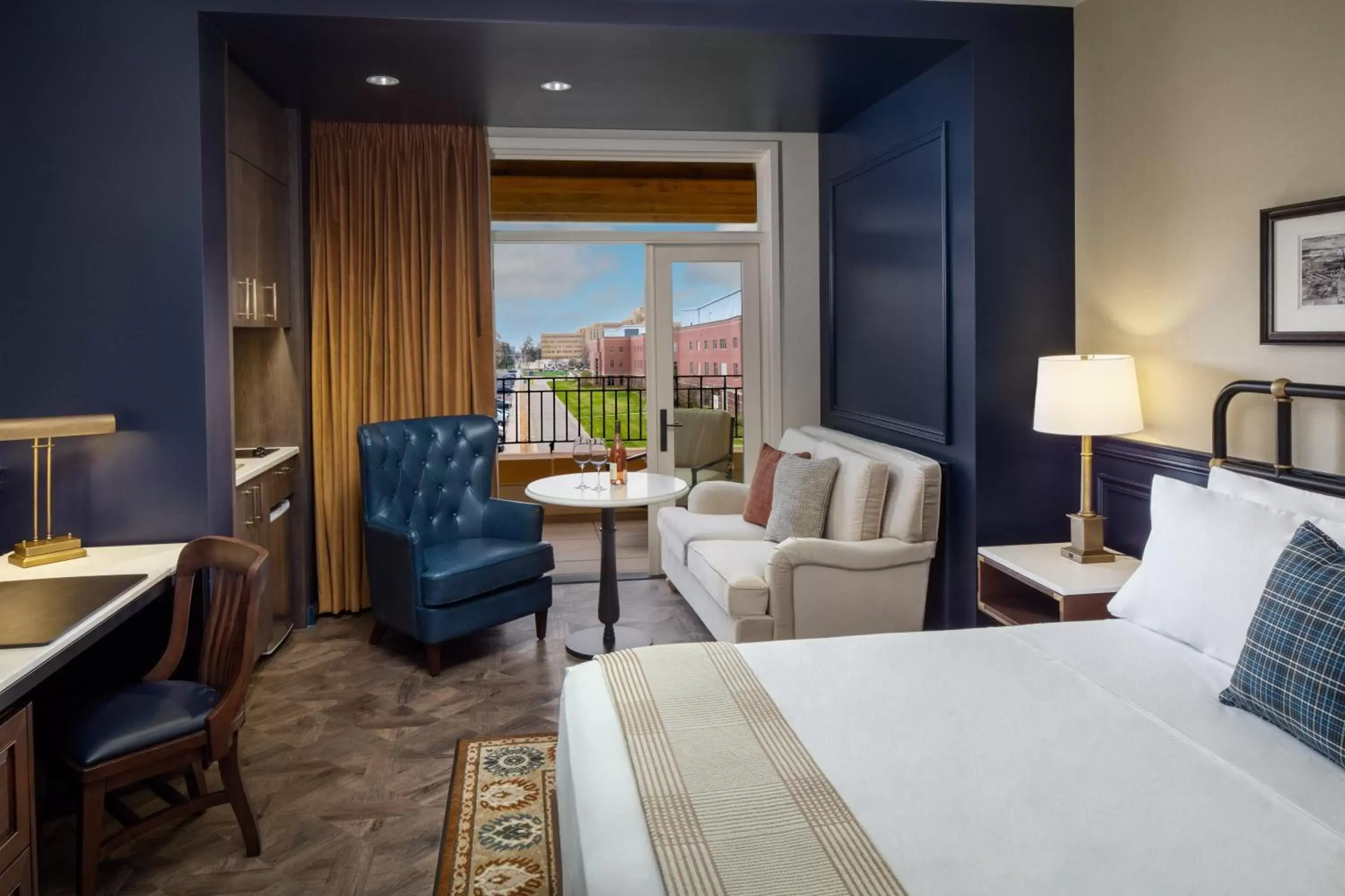 Studio - Disability Access in The Benson Hotel & Faculty Club Studio - Disability Access in The Benson Hotel & Faculty Club