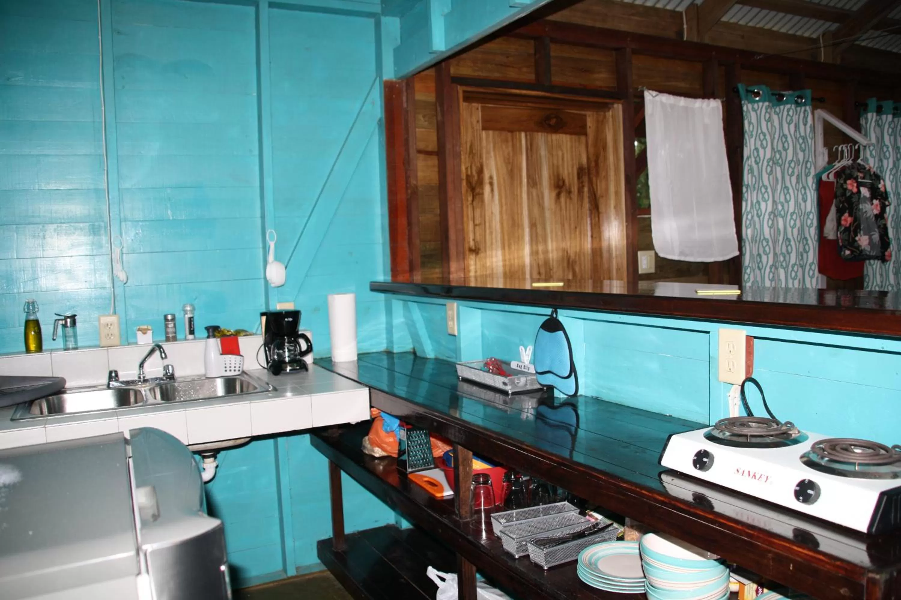 Kitchen or kitchenette in Surf Break at Paunch