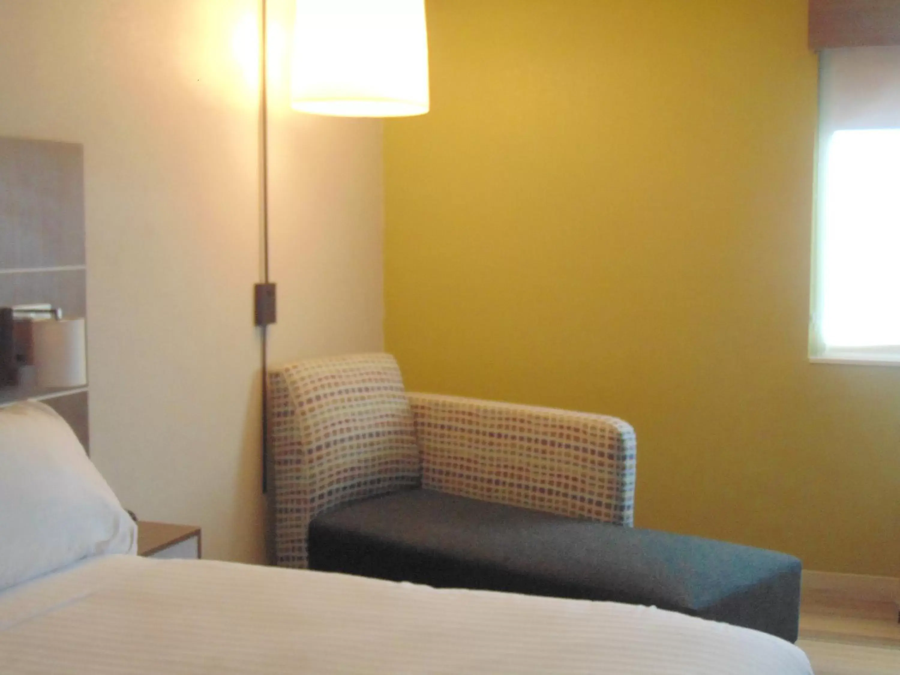 Photo of the whole room, Bed in Holiday Inn Express & Suites Wapakoneta, an IHG Hotel