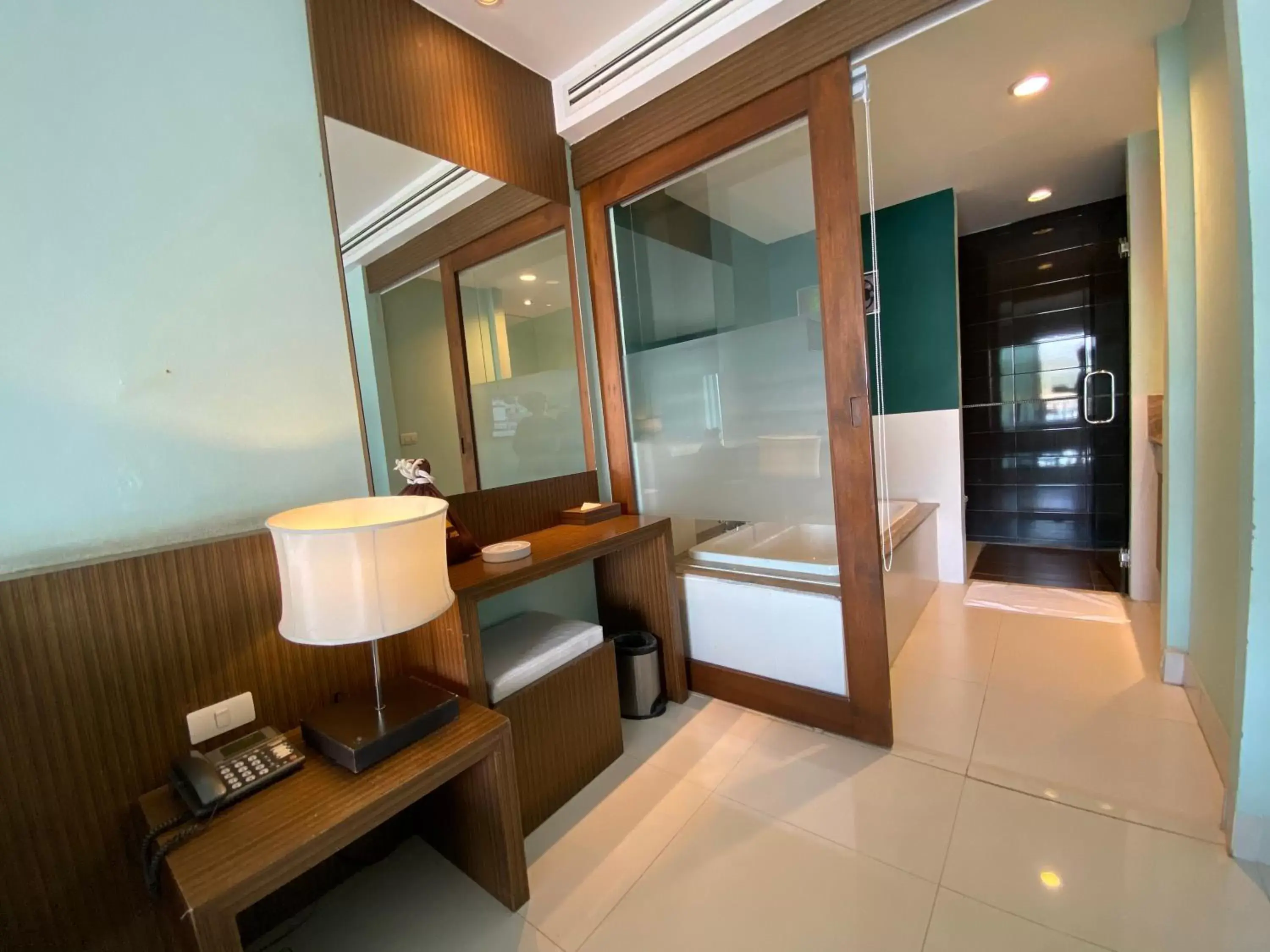 Bathroom in Siam Triangle Hotel