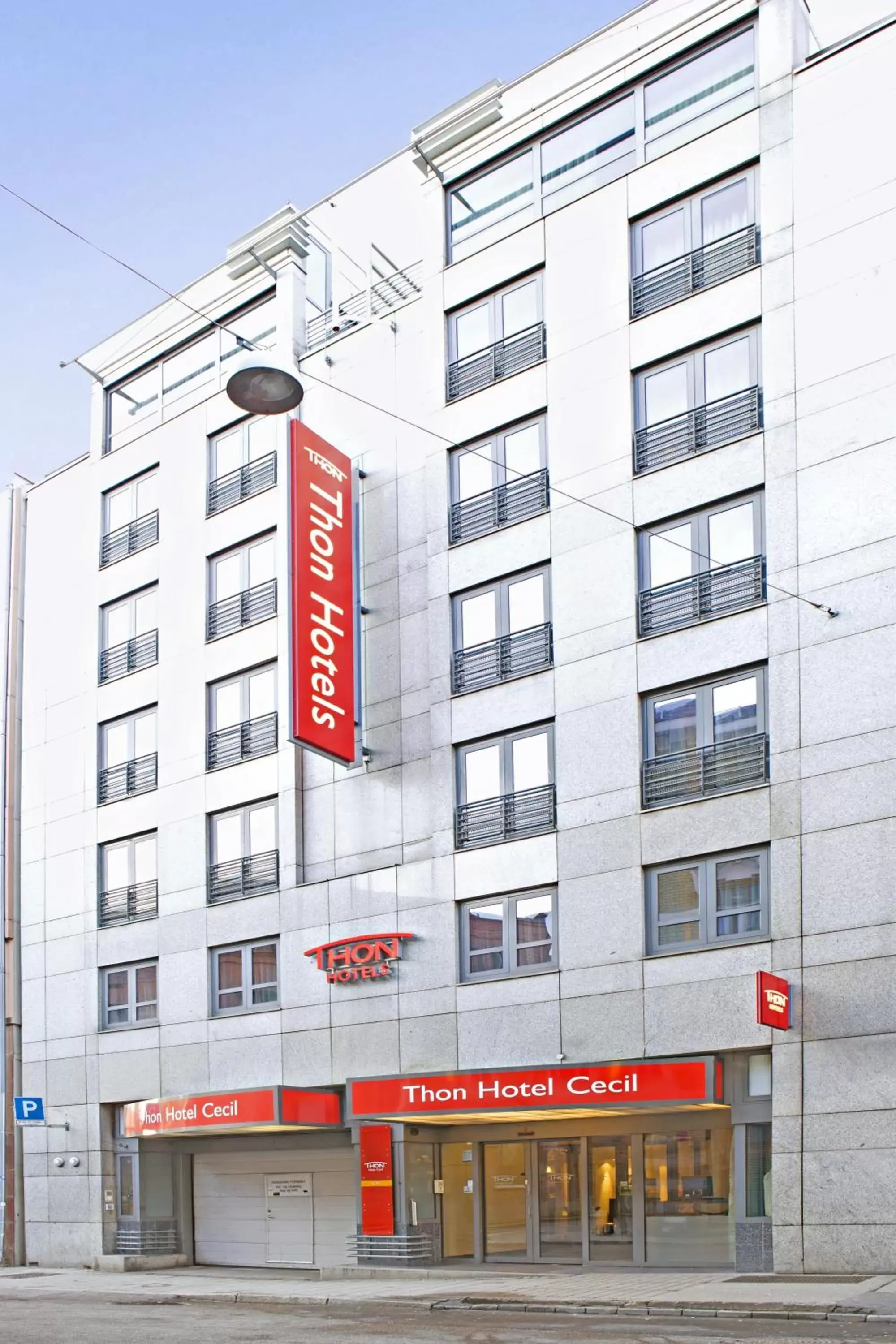 Facade/entrance in Thon Hotel Cecil Facade/entrance in Thon Hotel Cecil