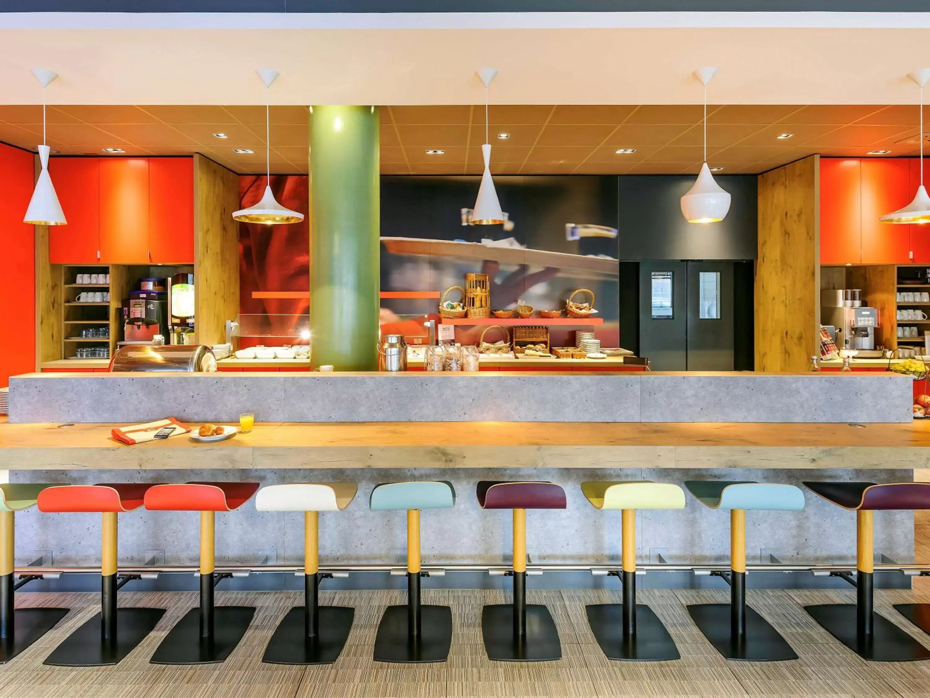 Restaurant/places to eat, Lounge/Bar in ibis Hotel Hannover City