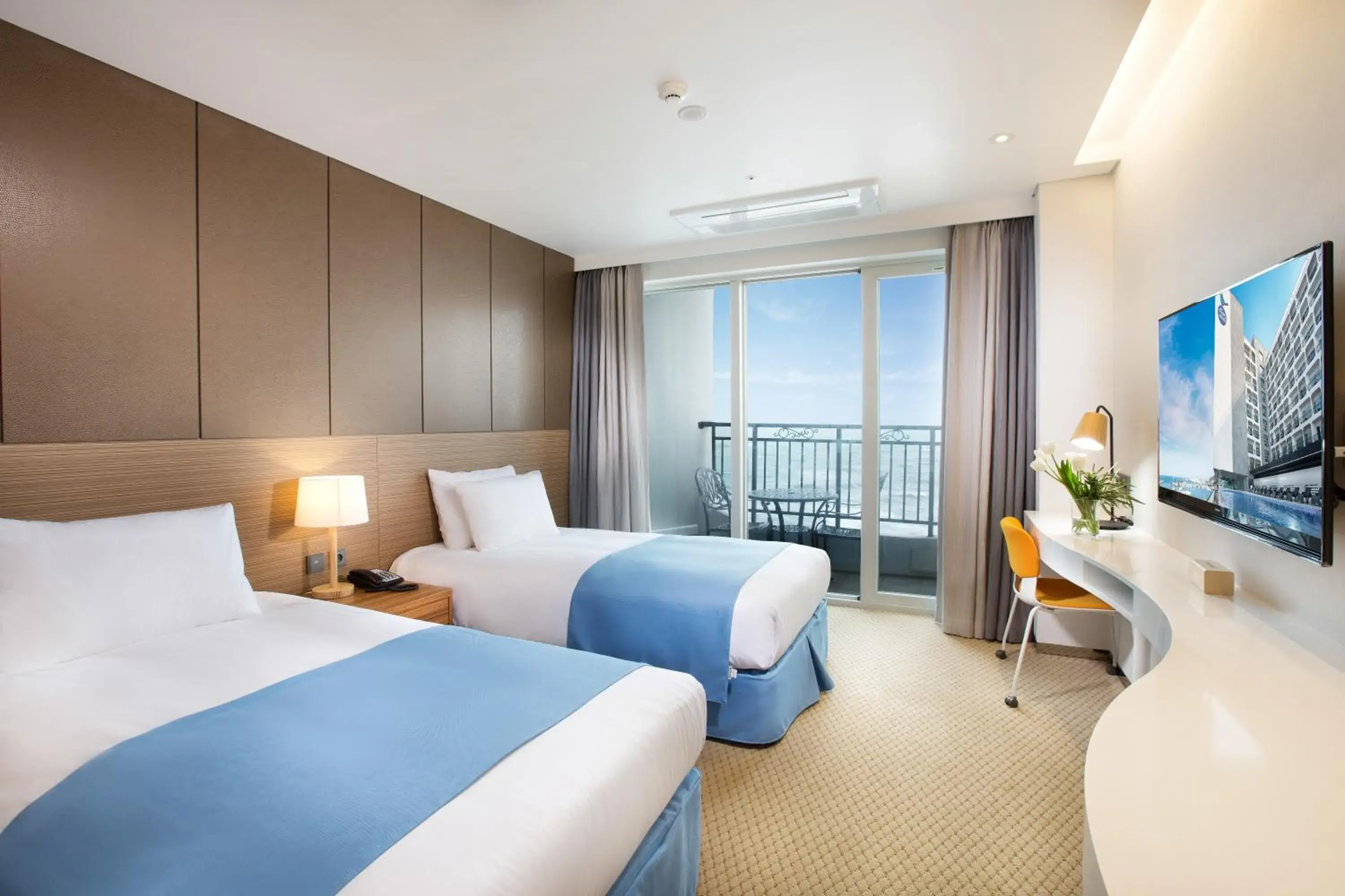 Bedroom in Hotel Whistlelark, BW Signature Collection Bedroom in Hotel Whistlelark, BW Signature Collection